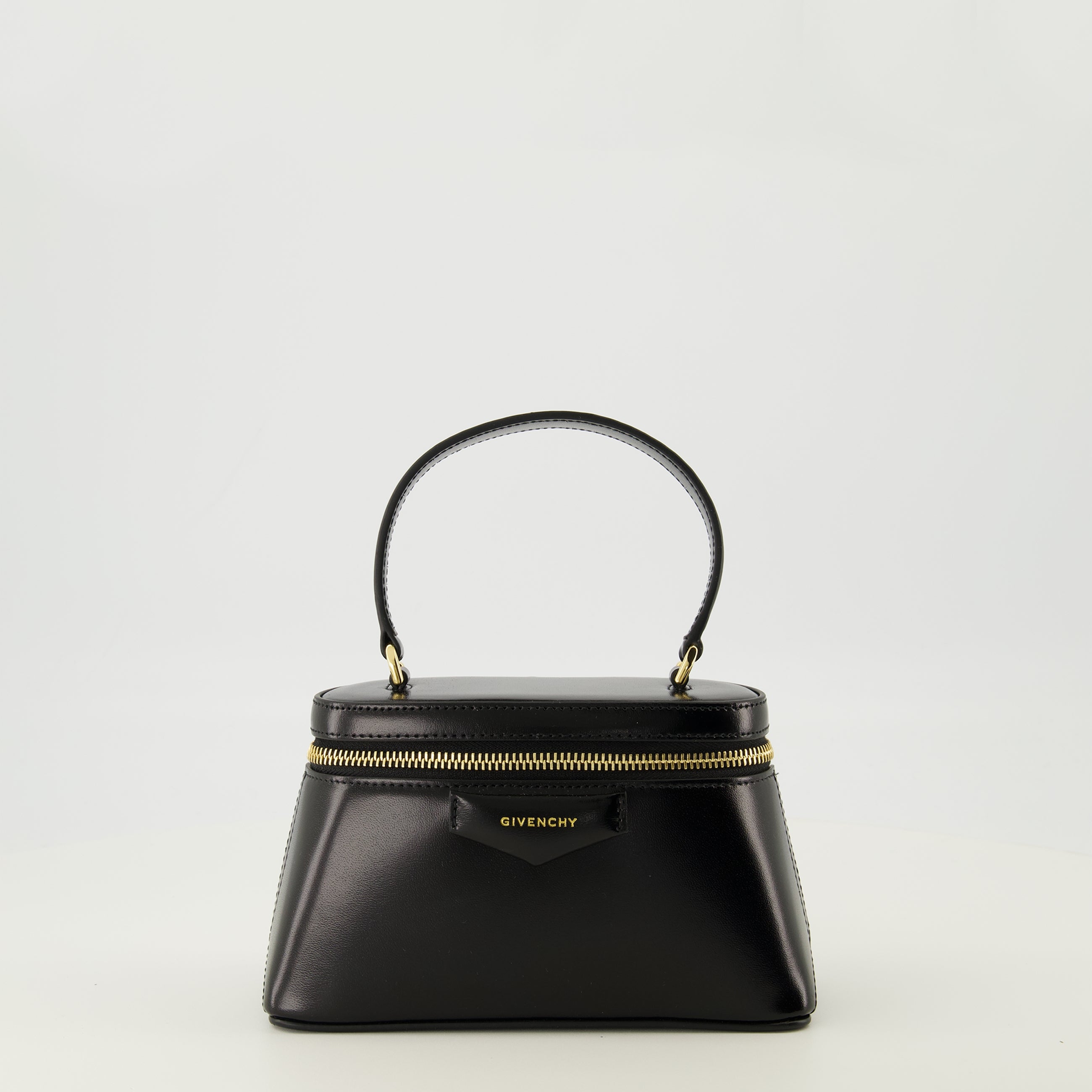 Antigona Vanity Bag - Givenchy - Women | WE IN STYLE