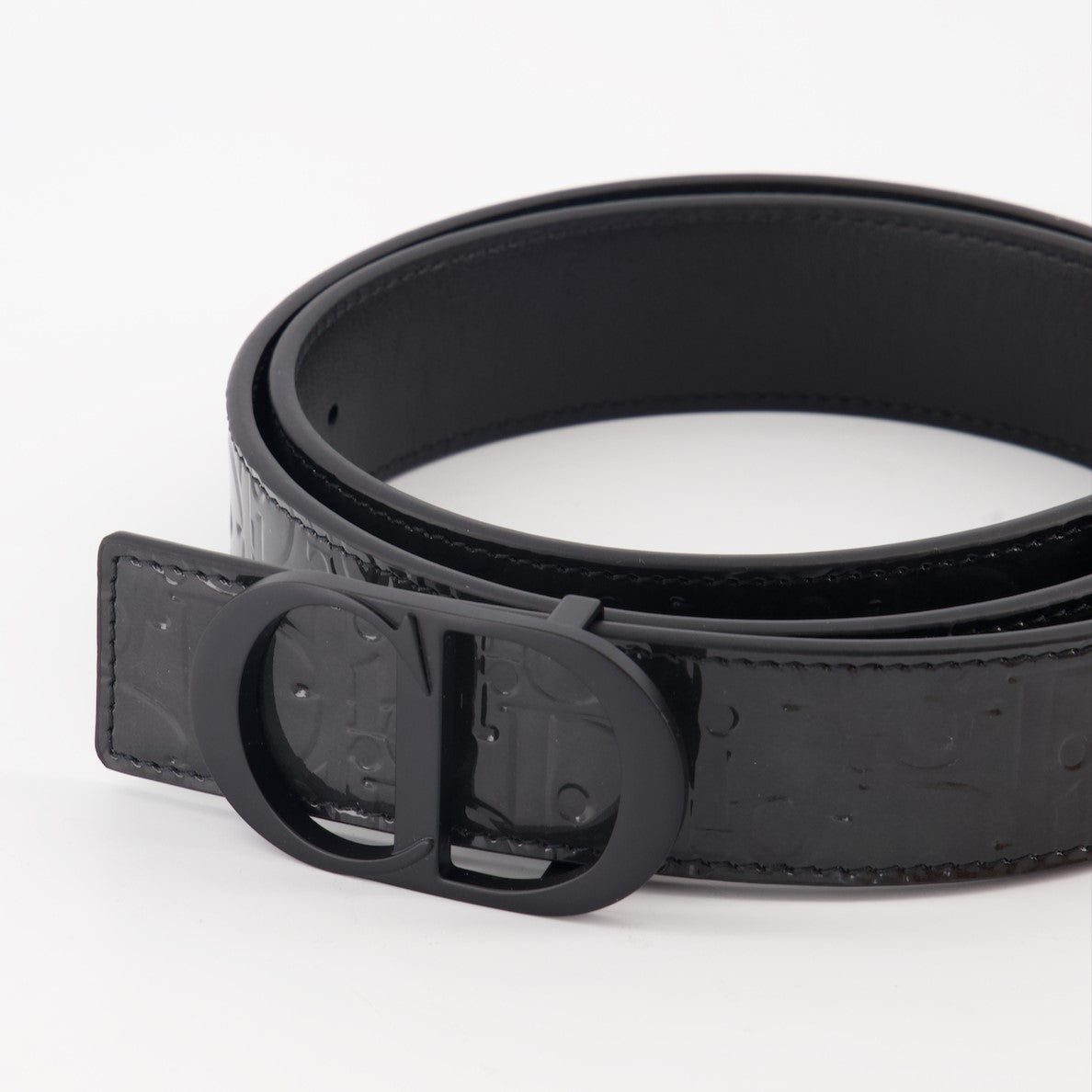 reversible belt, luxury belt, Dior accessories, elegant belt, designer belt