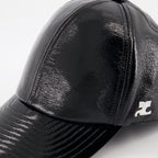 Bilde av Vinylcap Black Reissue fra Courrèges for Menn - Sesong Vår-Sommer 2024 - Detaljvisning 2