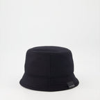Immagine del cappello bucket in cotone nero classico di Courrèges per uomini - Stagione Primavera-Estate 2024 - Vista posteriore