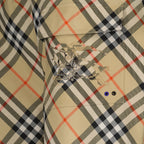 Bild einer klassischen beige karierten Hose von Burberry für Herren - Saison Frühling-Sommer 2024 - Detailansicht 5