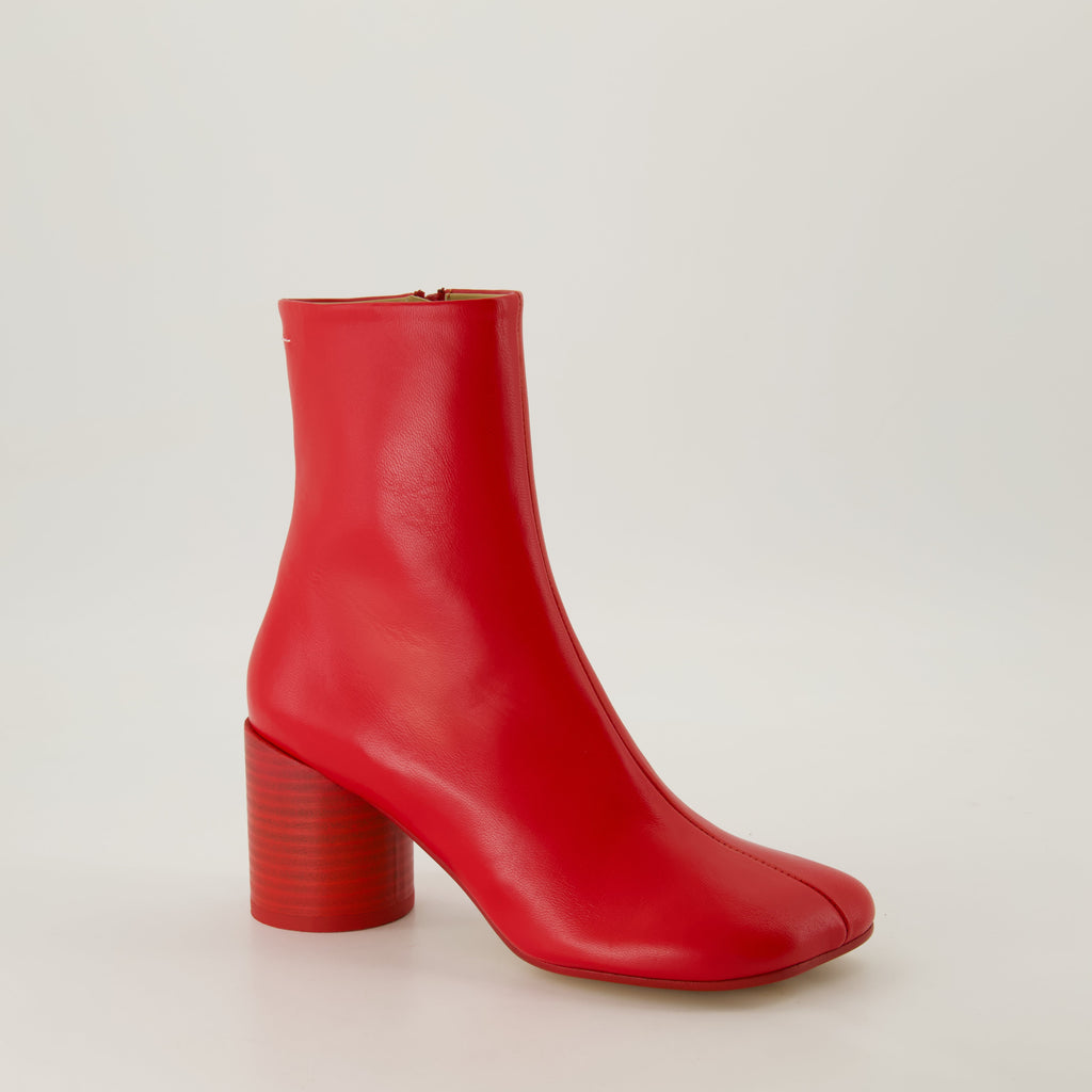 red leather boots, anatomic design boots, zip closure boots, cylindrical heel boots, MM6 boots