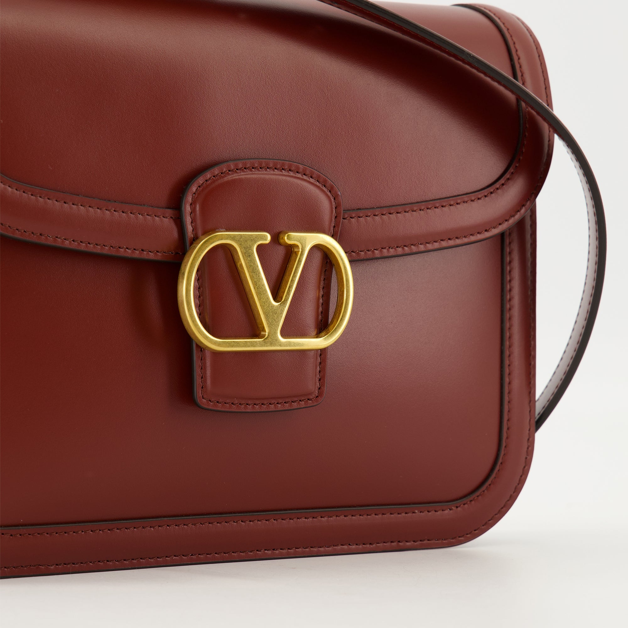borgo giovanni g valentino ioo leather backpack handbags Garavani VLOGO Convertible Crossbody Bag in Maroon at Nordstrom 100% Leather color:Blue Lagoon How to Get the Color:A42-CHOICEDDC_JU-16