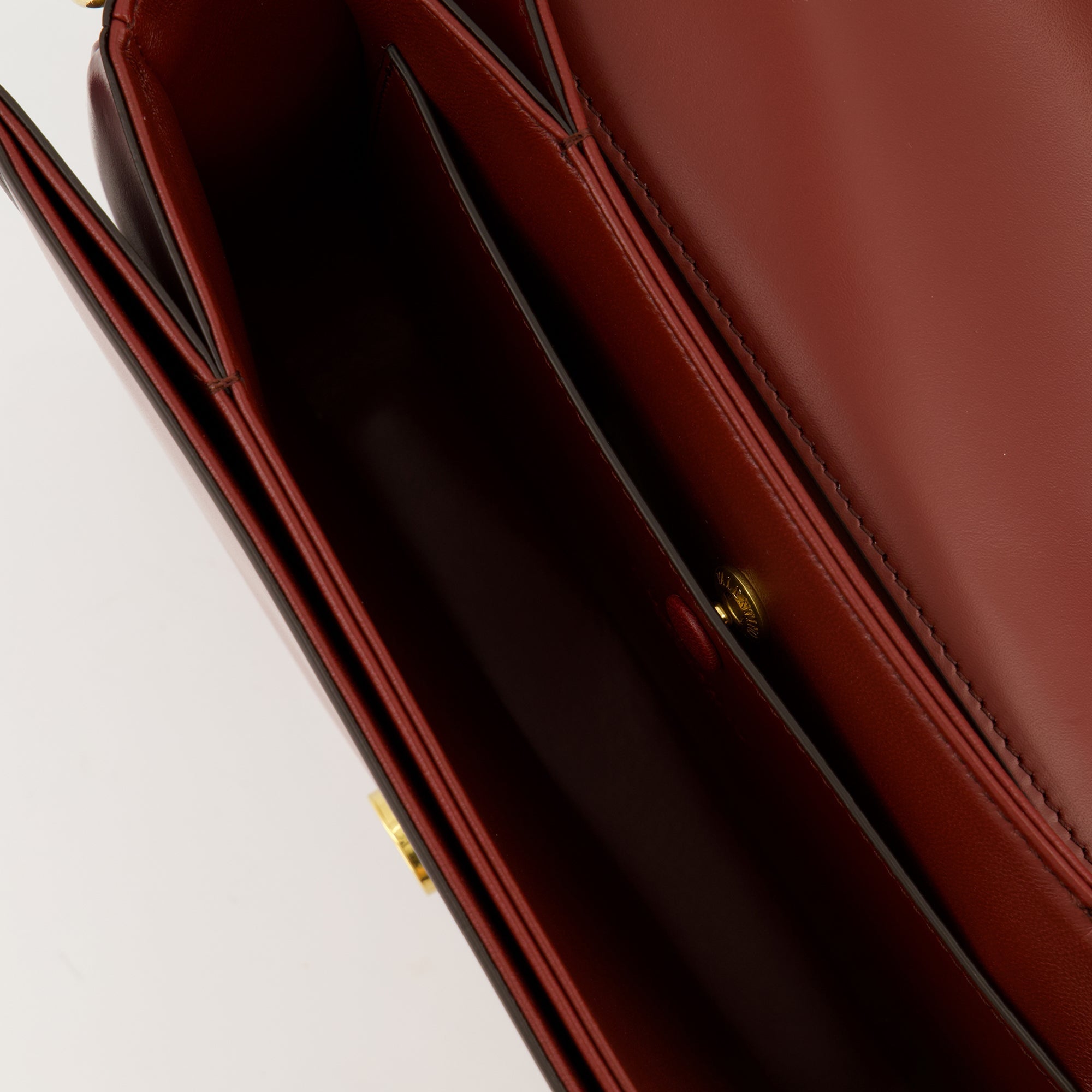 Vlogo Tasche aus Burgunderleder