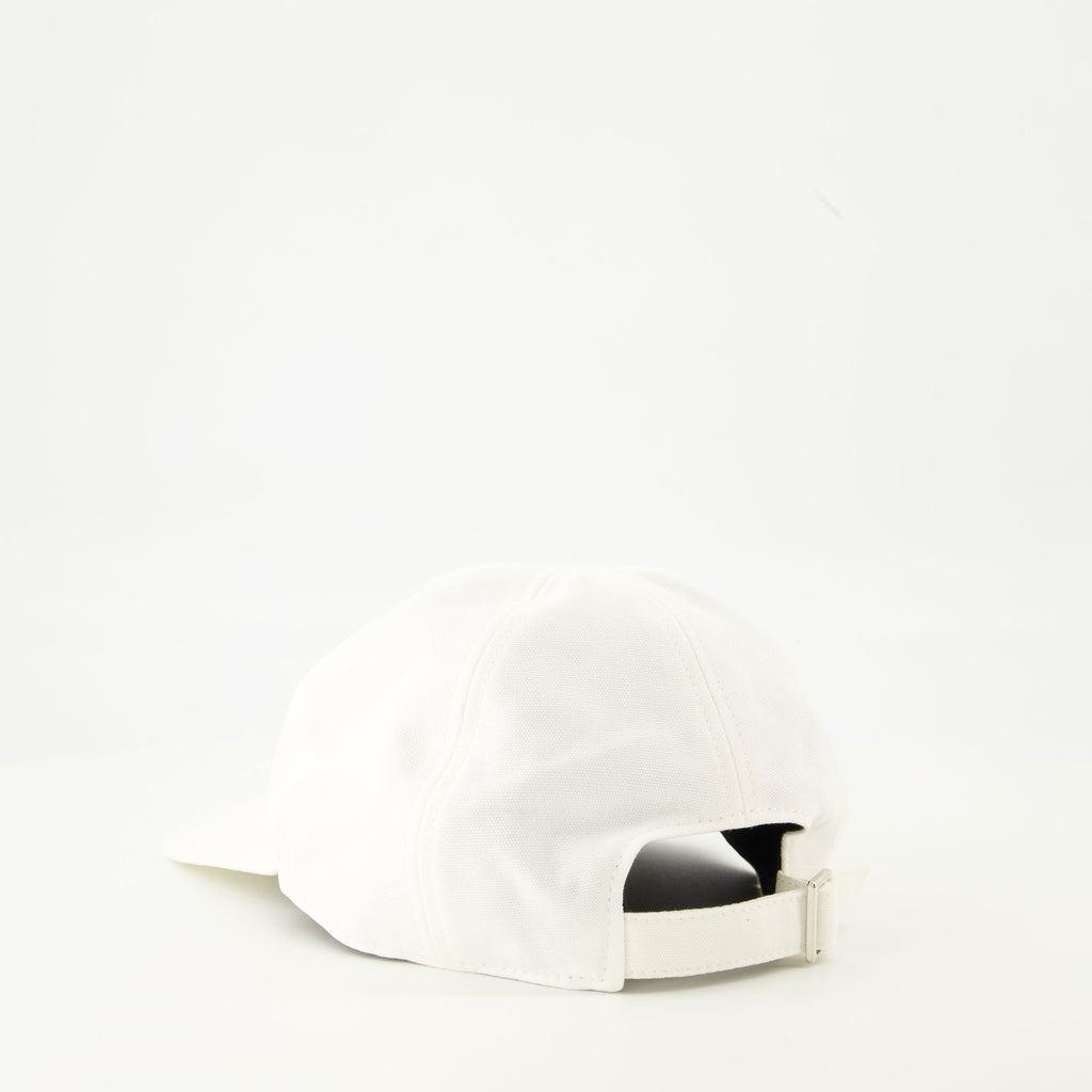 Imagen de la gorra blanca Dior para hombres - Temporada otoño-invierno 2025 - Vista de detalle 1