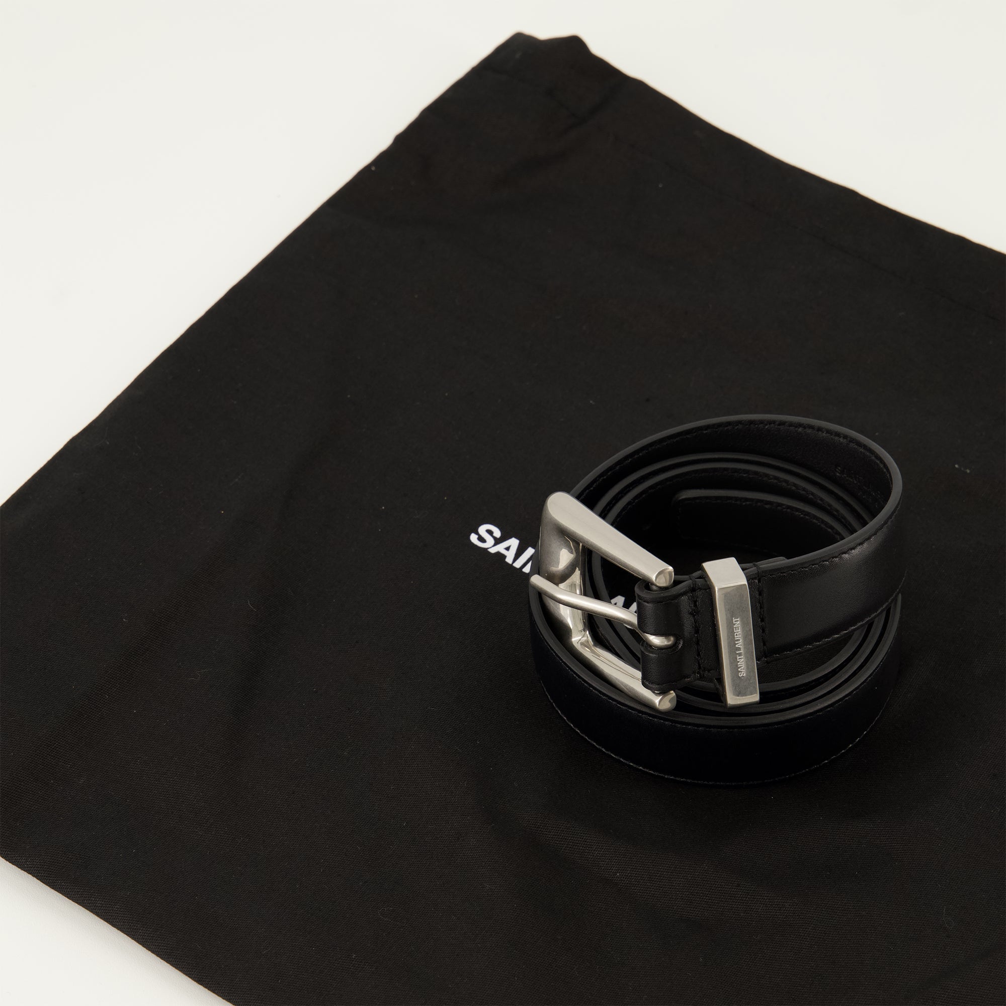 Saint Laurent belt, black leather belt, adjustable belt, high-quality accessories, luxury fashion