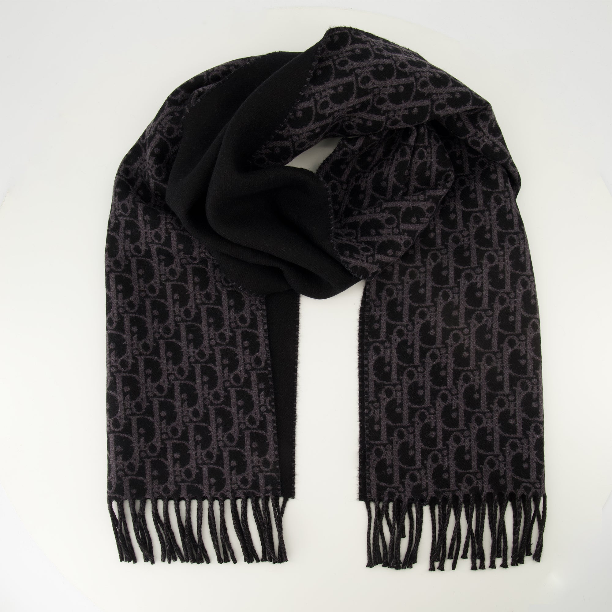 Image of Dior Oblique Black Scarf by Dior for Men - Season Spring-Summer 2026 - Detail View 2