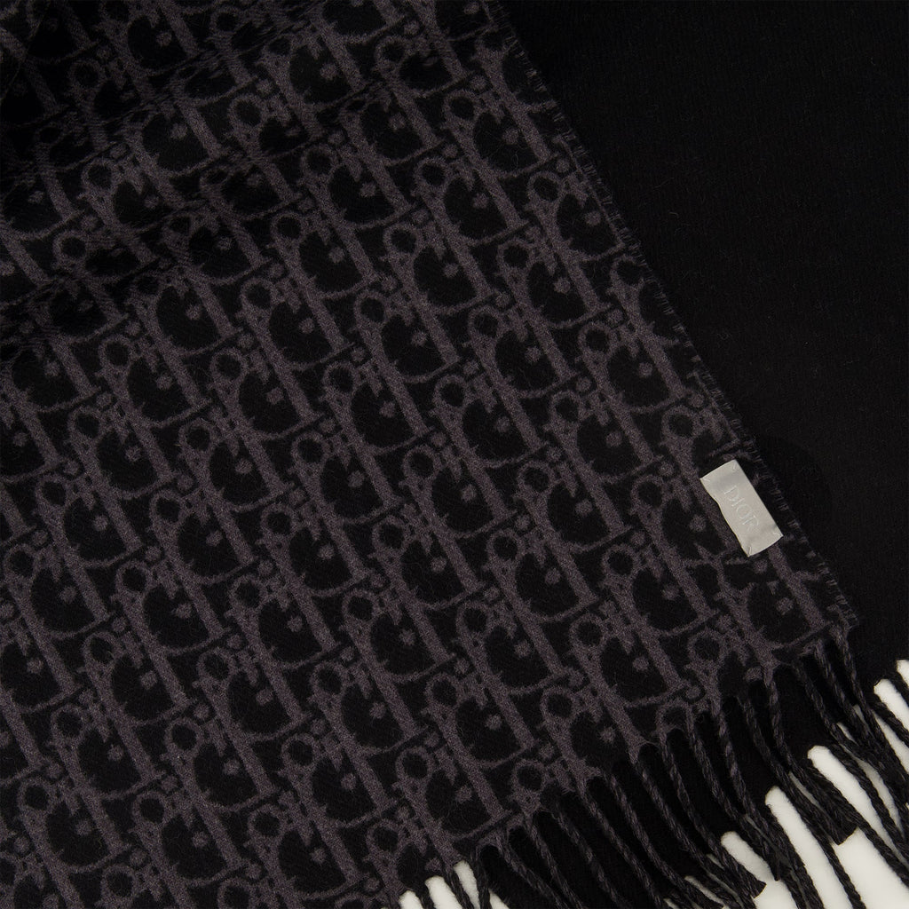 Image of Dior Oblique Black Scarf by Dior for Men - Season Spring-Summer 2026 - Detail View 1