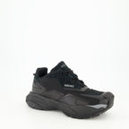 Image des Sneakers Mercury M_VS_04 de Versace pour hommes - Saison Printemps-Été 2025 - Vue avant droite en trois quart