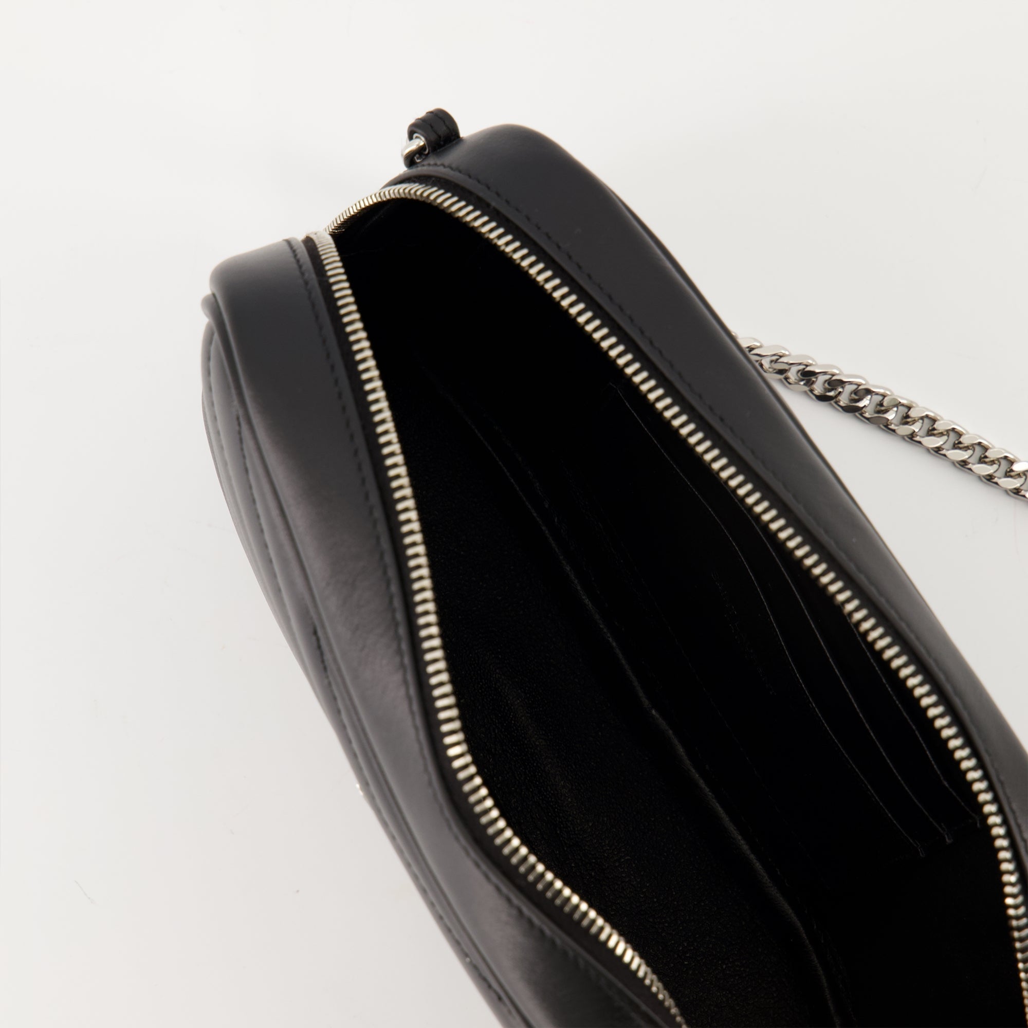 Image of Mini Sac Lou Noir by Saint Laurent for Women - Season Autumn-Winter 2025 - Detail View 2
