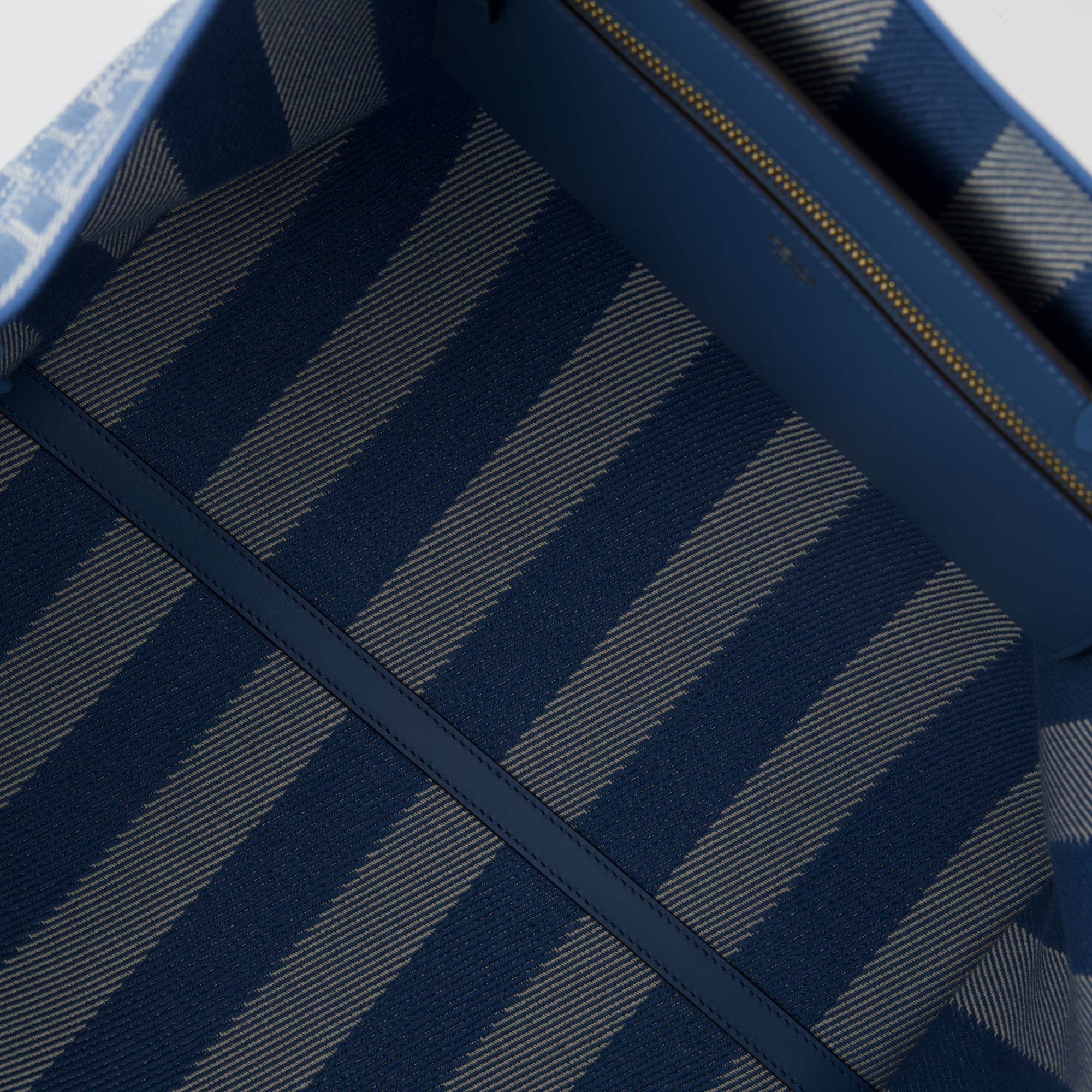 Fendi cabas bag, reversible bag, luxury handbag, designer accessories, Fendi design