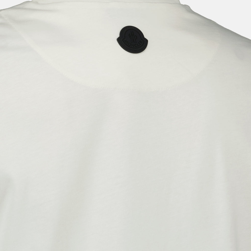 Bild des weißen 3D-Logo-T-Shirts von Moncler für Herren - Saison Herbst-Winter 2025 - Produktdetailansicht 3