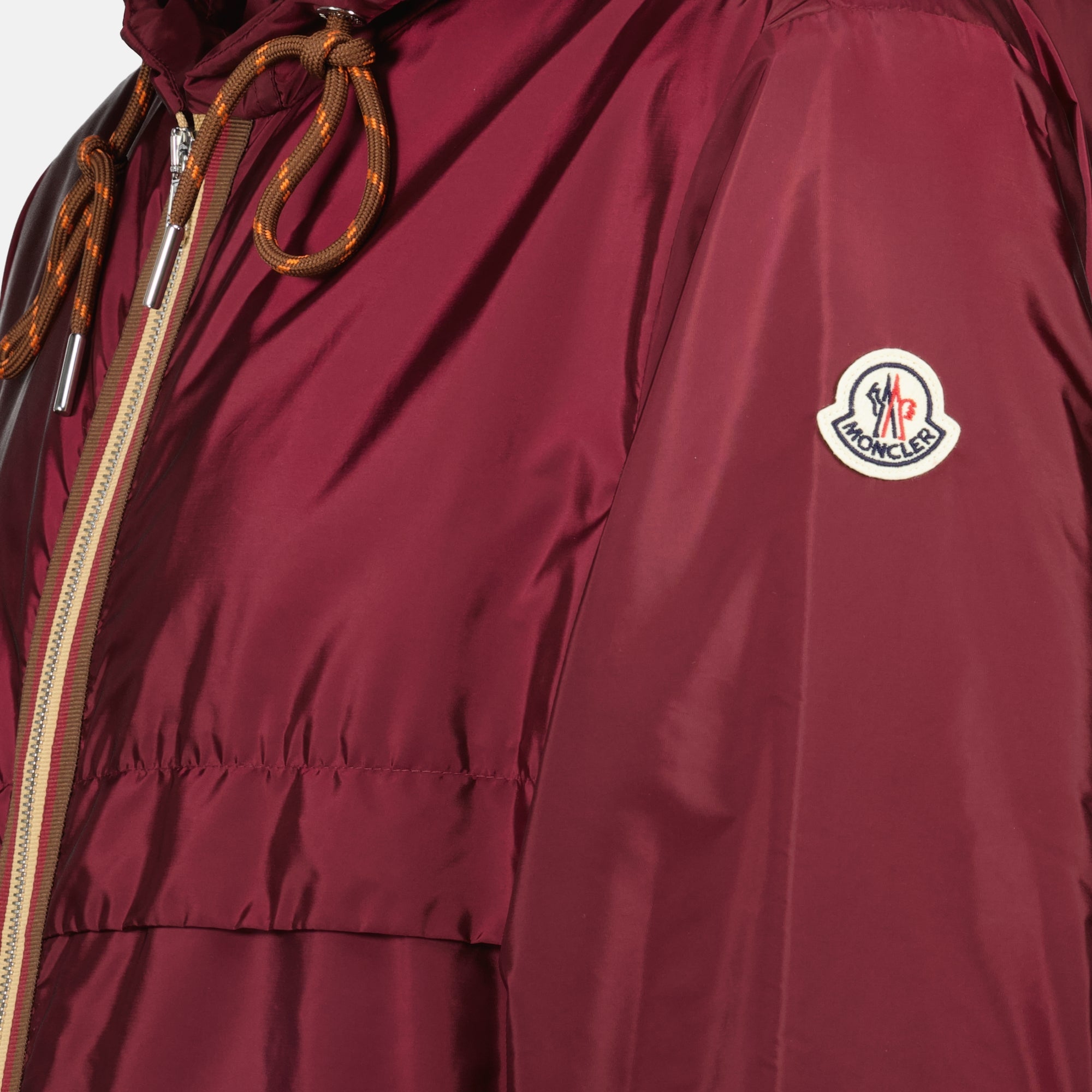 Image of Nidge Windbreaker by Moncler for Men - Season Spring-Summer 2026 - Detail View 1