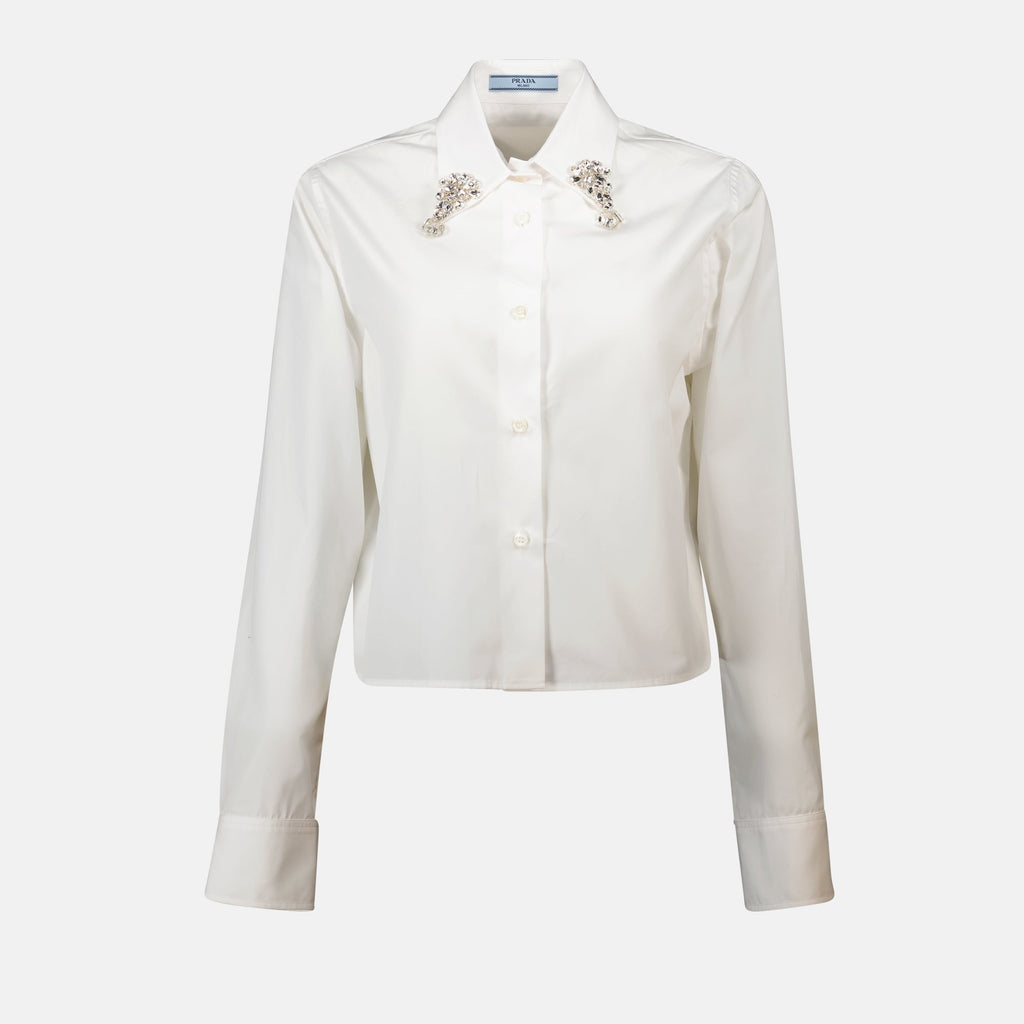 Image de chemise blanche brodée par Prada pour femmes - Saison printemps-été 2025 - Vue de face