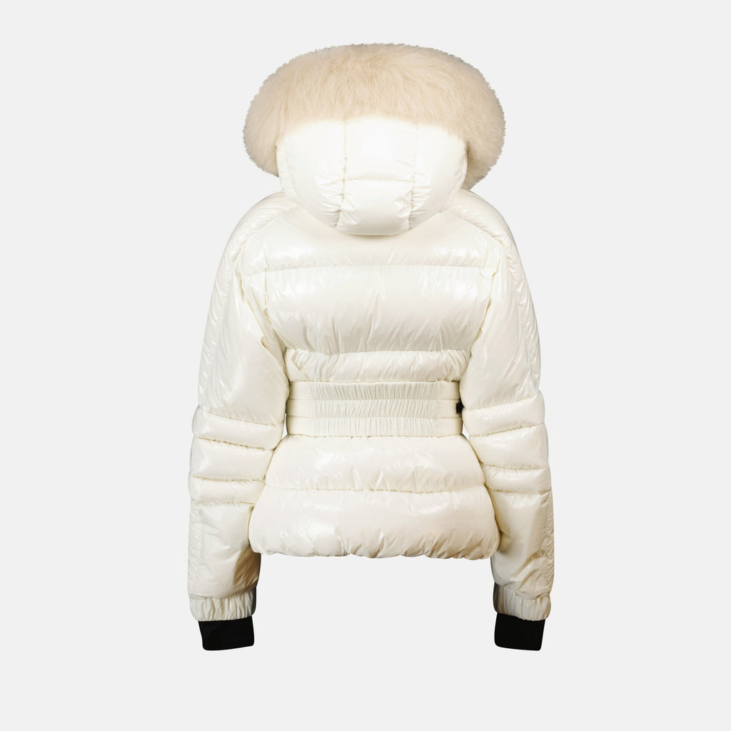 Imagen de una chaqueta acolchada blanca de Moncler Grenoble para mujeres - Temporada Otoño-Invierno 2024 - Vista trasera