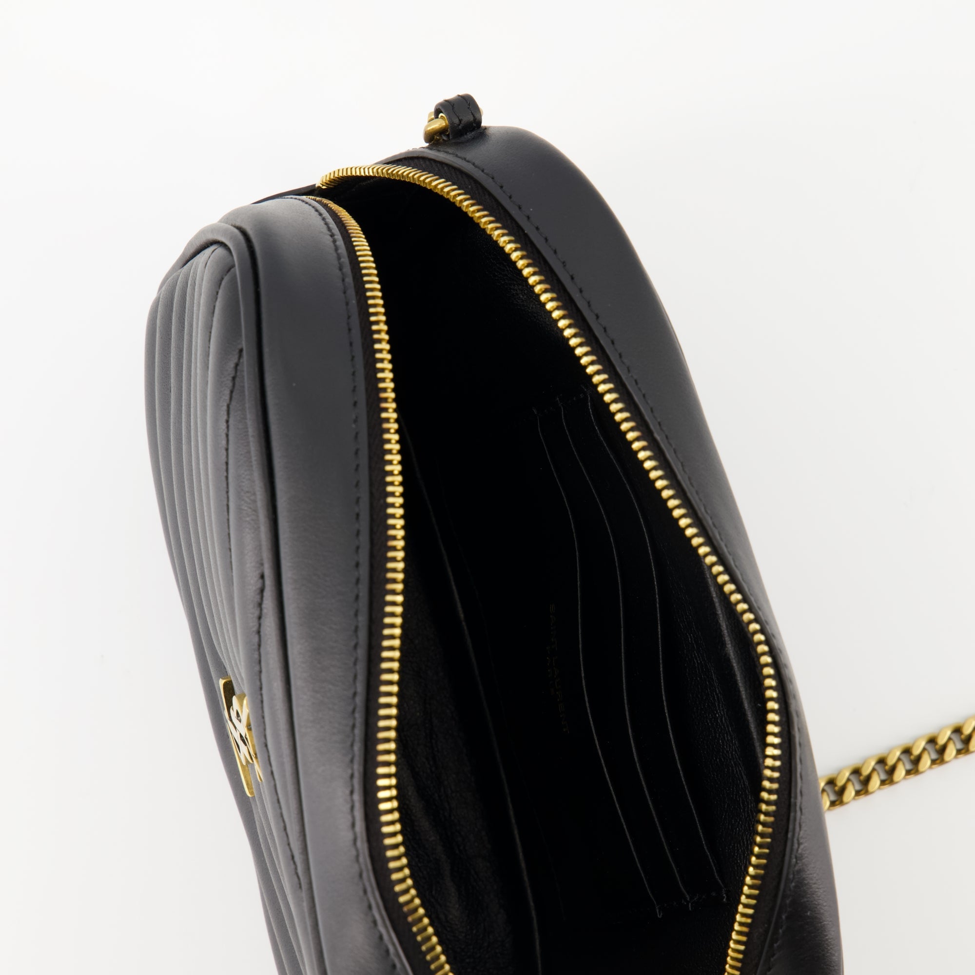 Image of Quilted Leather Lou Bag by Saint Laurent for Women - Season Autumn-Winter 2024 - Detail View 2