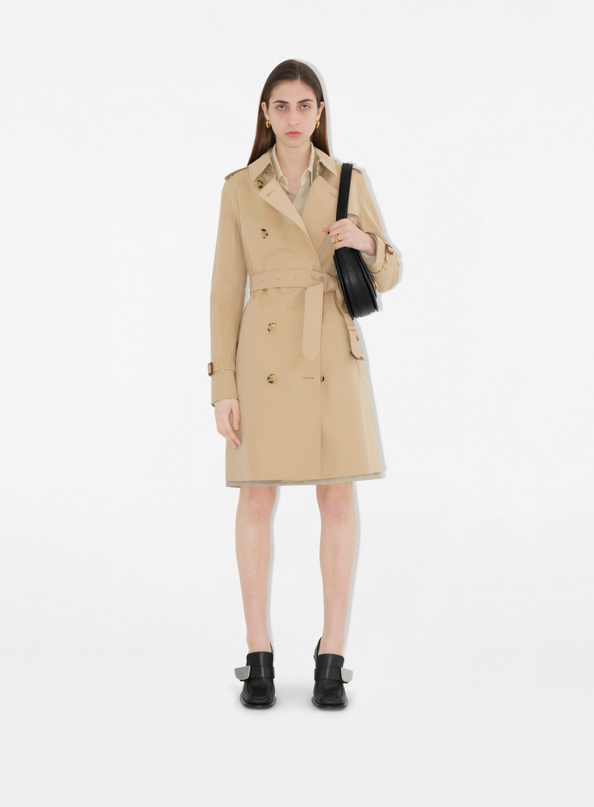 Burberry trench coat, Kensington Trench, luxury outerwear, beige trench coat, timeless coat