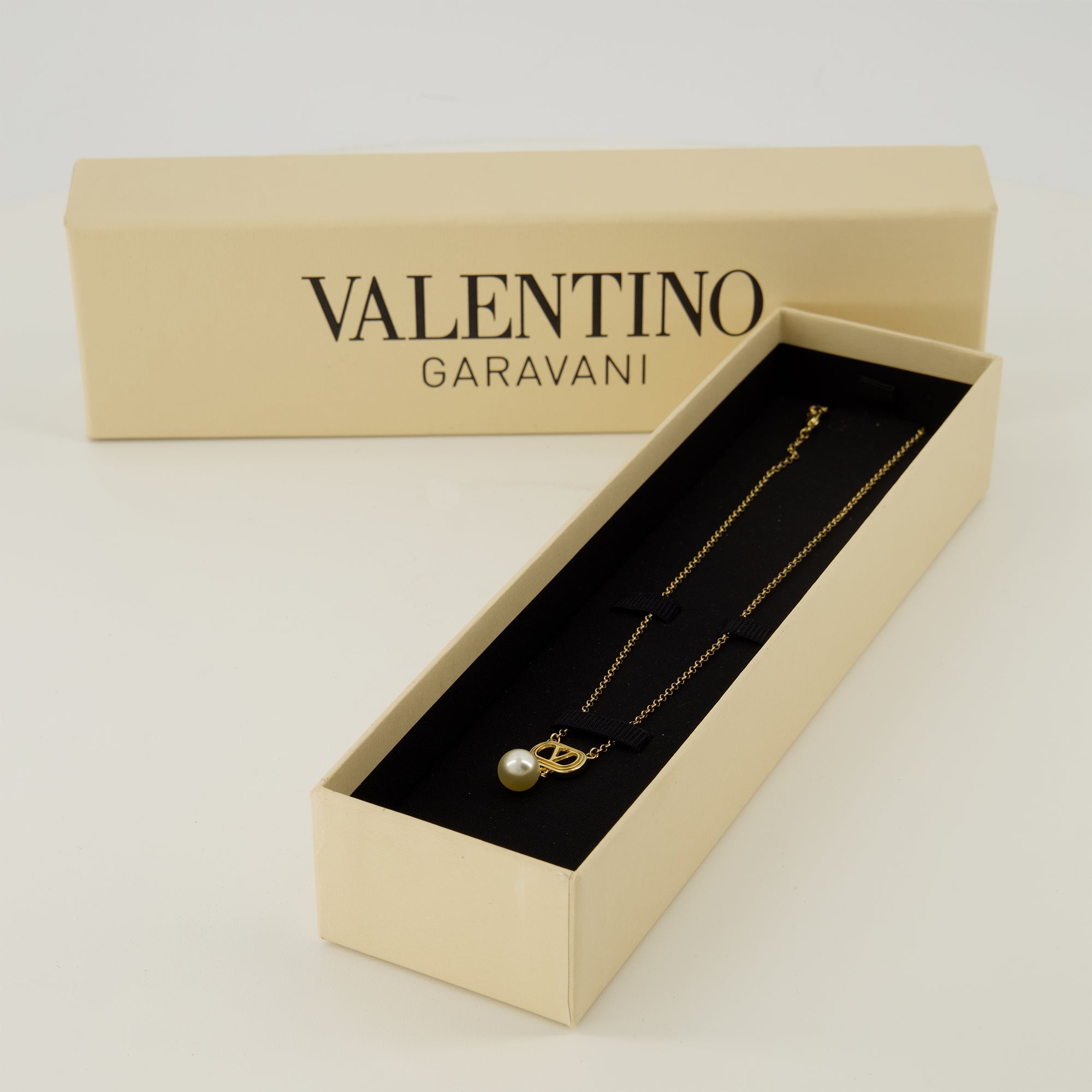 Valentino Garavani necklace, Vlogo pearl necklace, luxury accessories, gold metal jewelry, designer neckwear