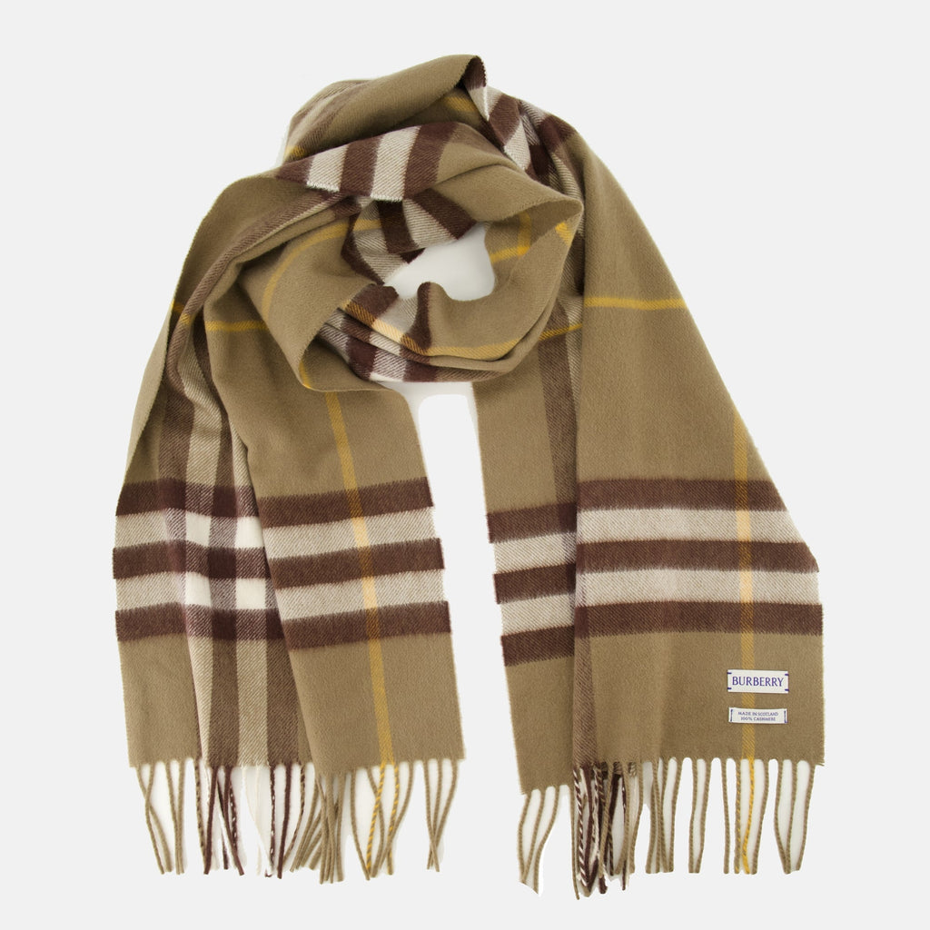 cashmere scarf, Burberry accessory, checked pattern scarf, unisex fashion, Autumn-Winter collection