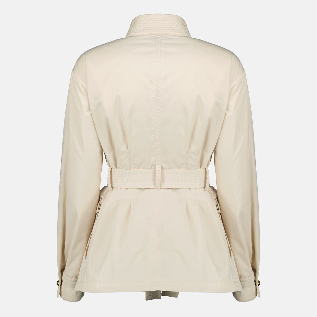 Imagem da jaqueta bege com cinto Maitake da Moncler para mulheres - Temporada Primavera-Verão 2026 - Vista Traseira