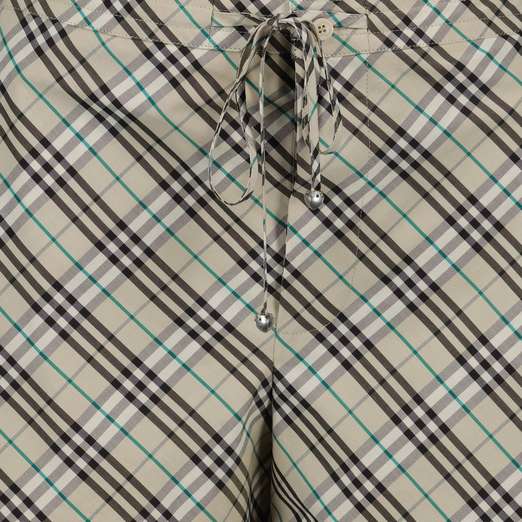 베이지 체크 반바지