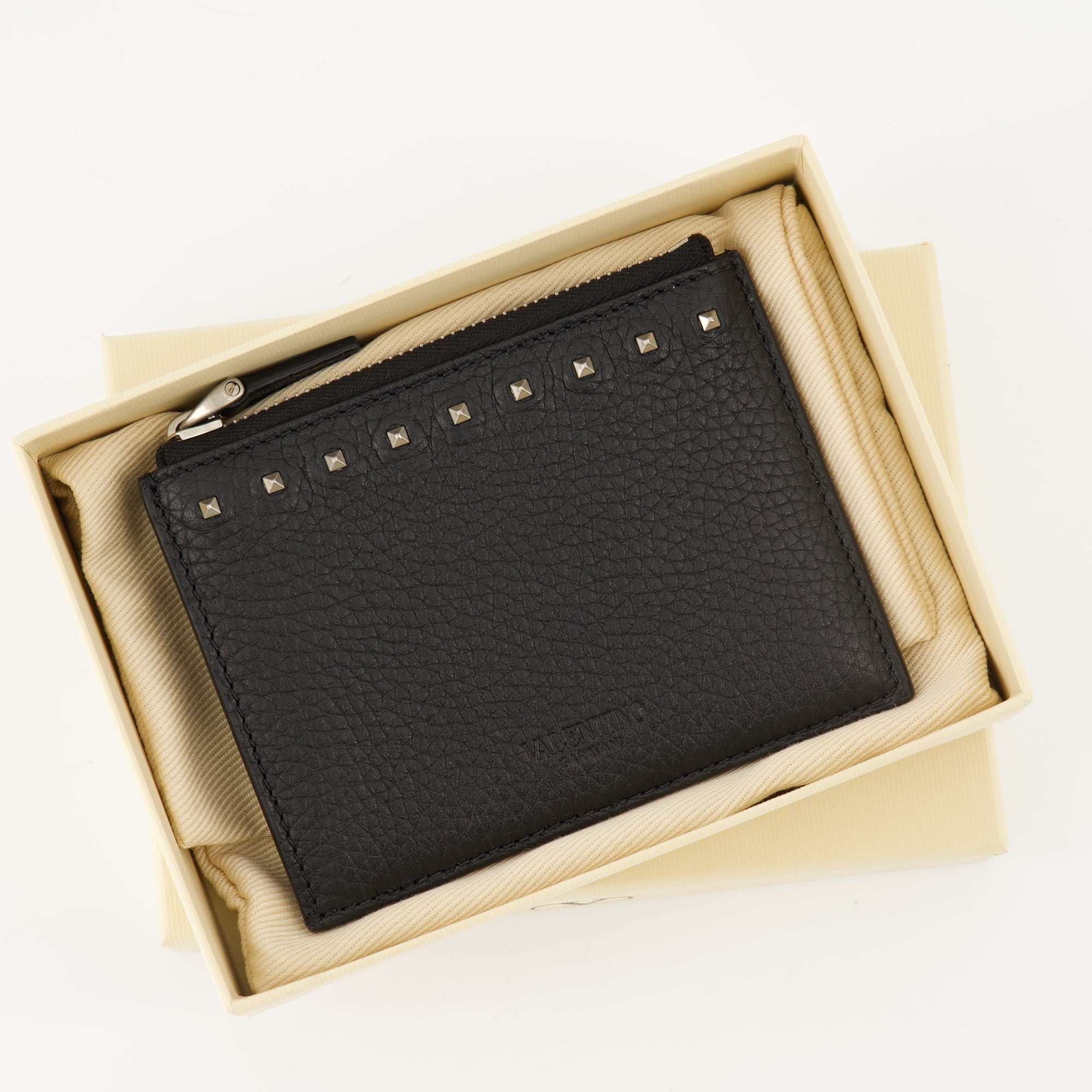 Valentino Garavani wallet, grained leather wallet, Rockstud accessory, designer wallet, high-quality wallet