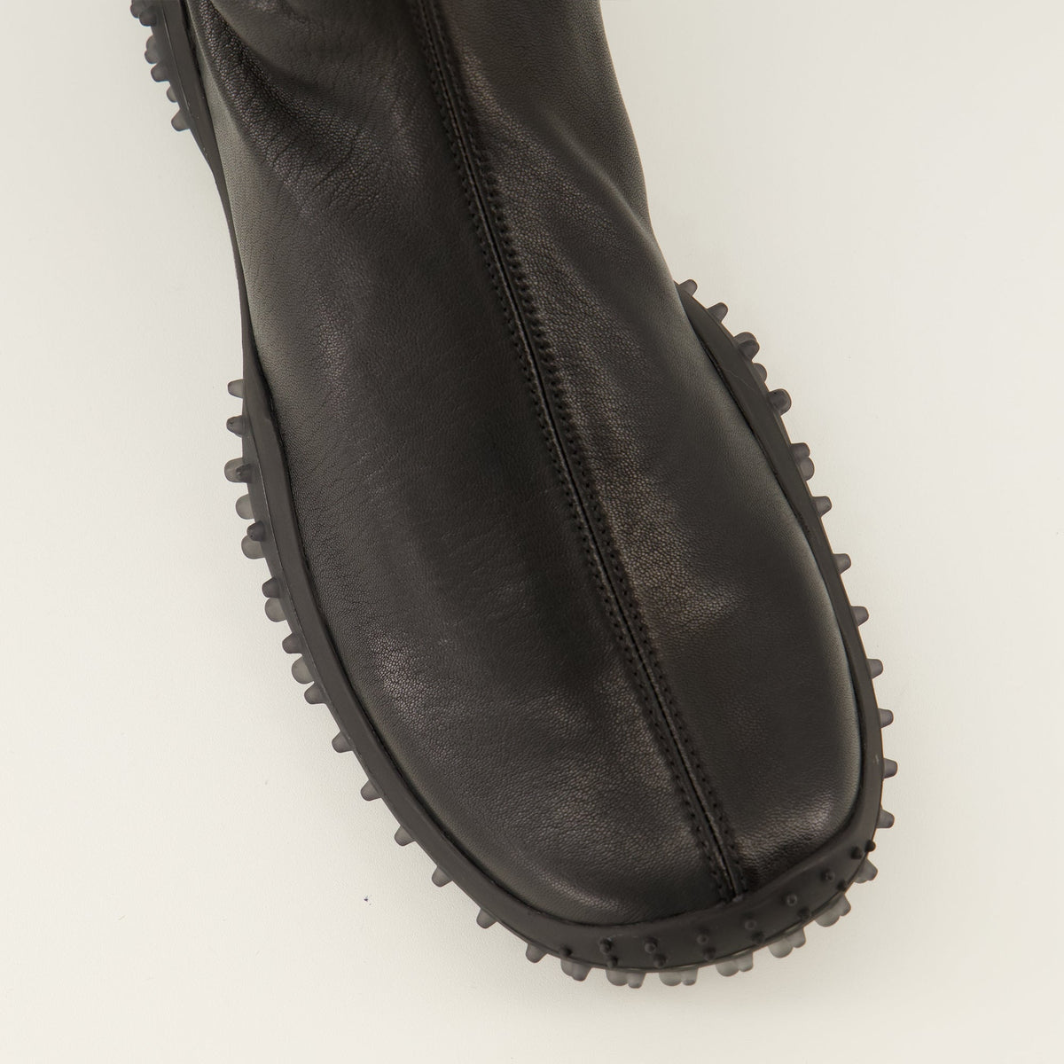 Schwarze Stretch-Nappalederstiefel