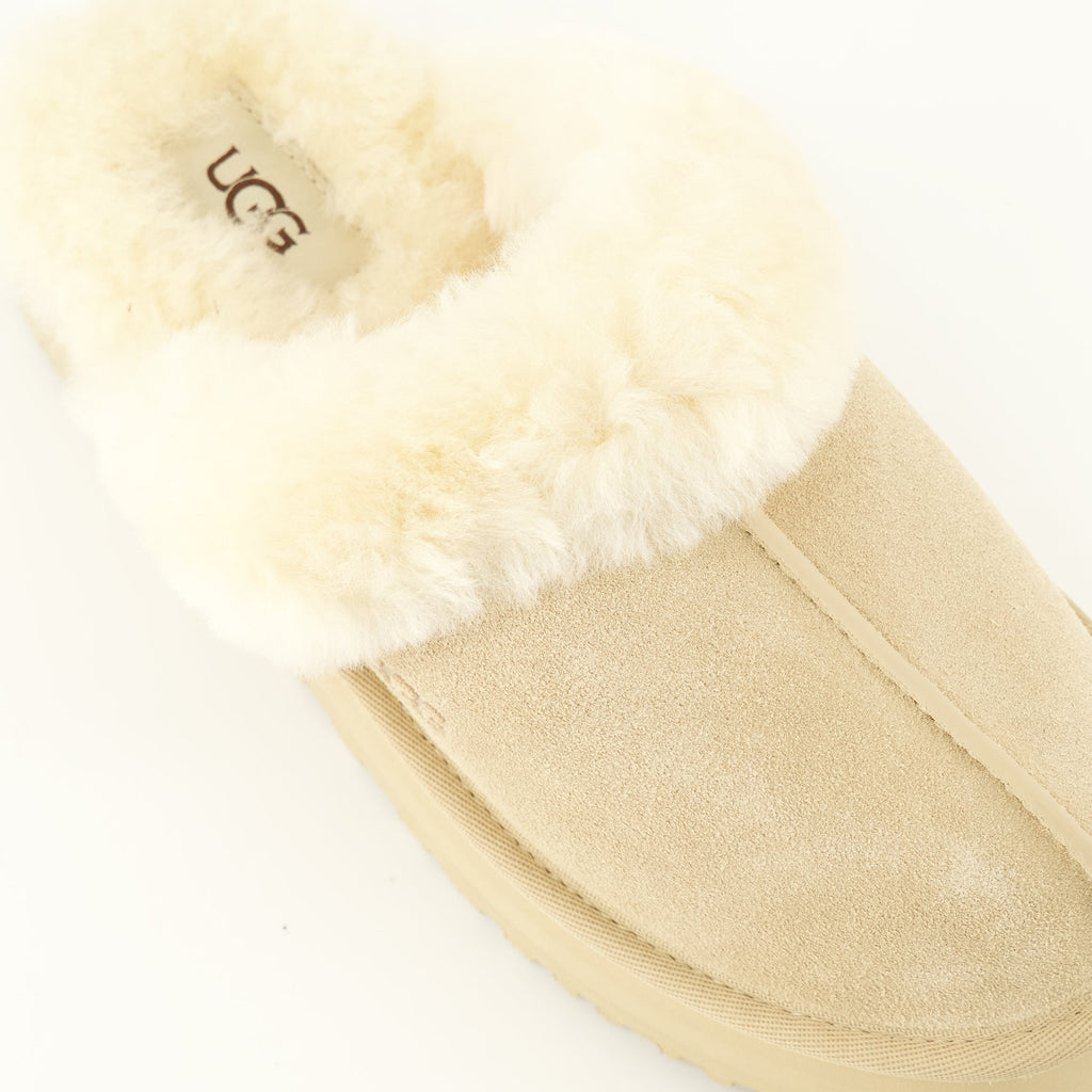 Botas Classic Ultra Mini em pele de carneiro