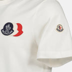Immagine della T-shirt con logo Tricolore di Moncler per uomo - Stagione Autunno-Inverno 2025 - Vista dettagliata del prodotto 2