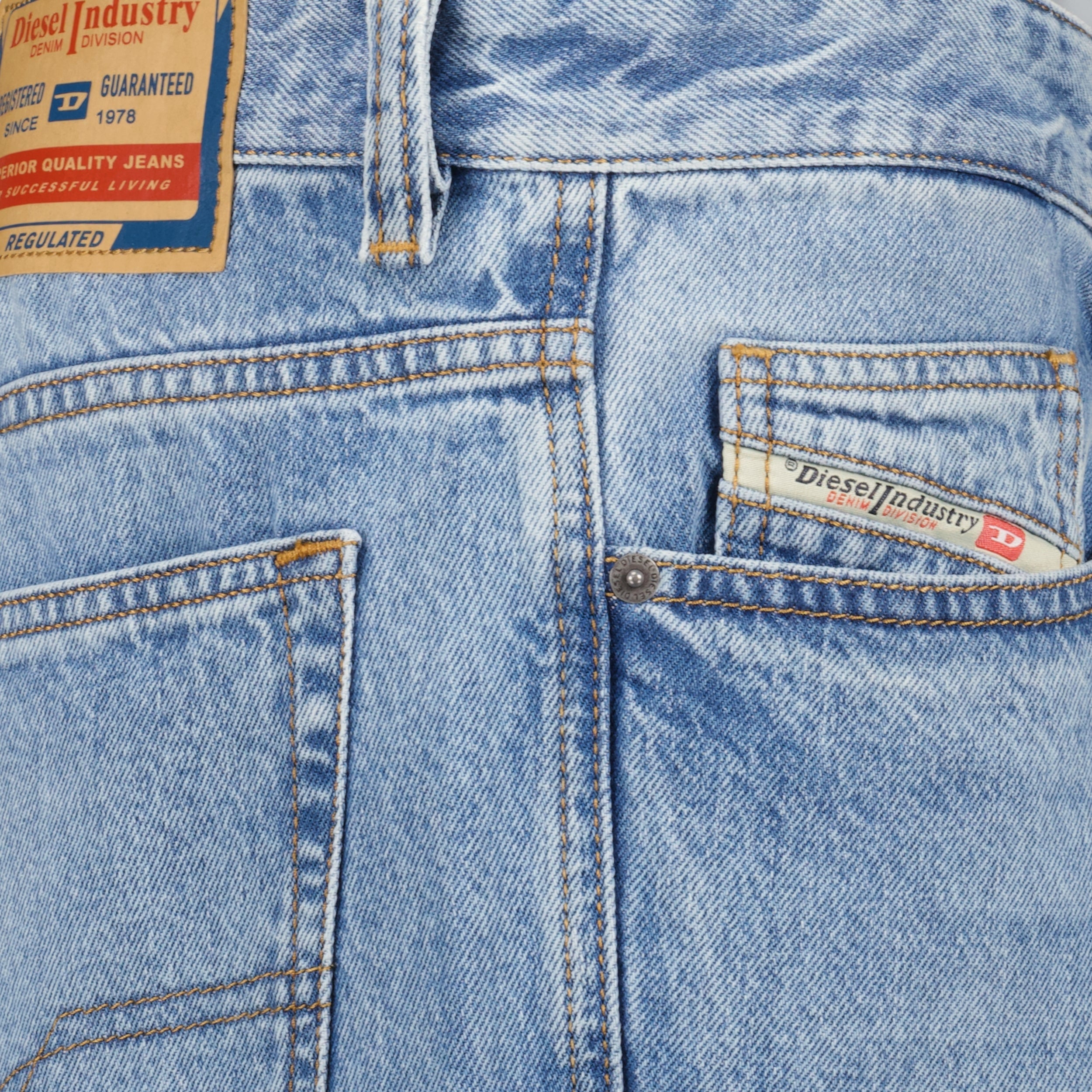 Image of Light Blue Straight Jeans by Diesel for Men - Season Spring-Summer 2025 - Product detail view 2