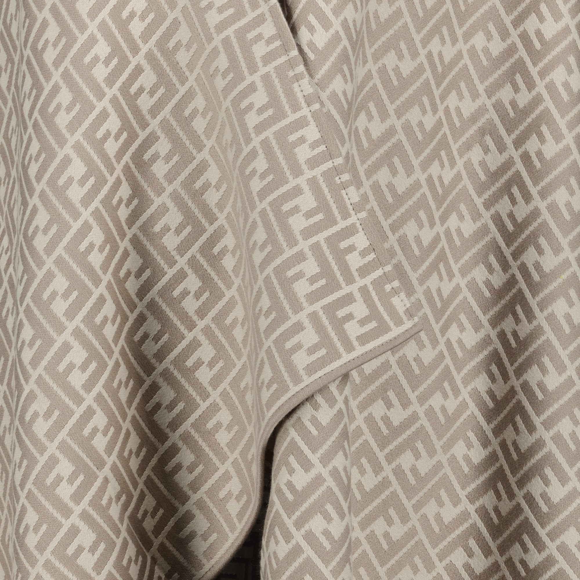 Bilde av en beige ull- og silkeponcho fra Fendi for kvinner - Sesong Vår-Sommer 2026 - Detaljvisning 1