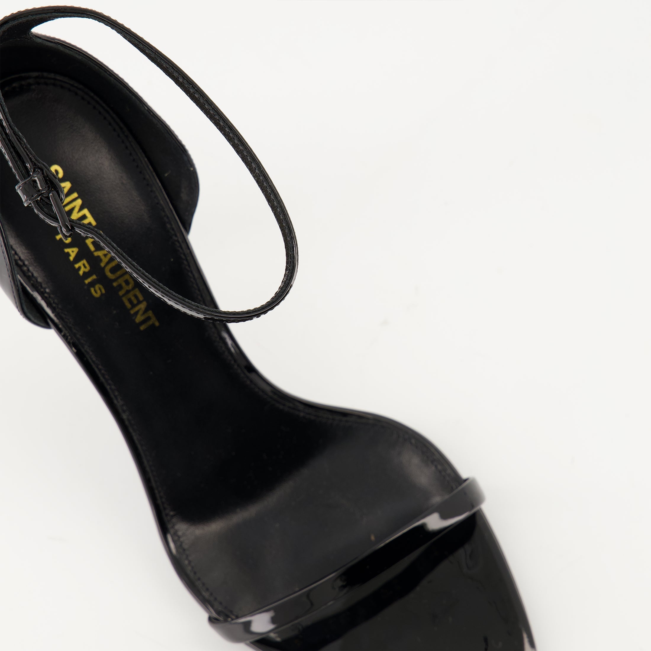 세인트 로랑의 여성용 오피움 블랙 펌프스 이미지 - 시즌 가을-겨울 2025 - 상단 세부사항 보기