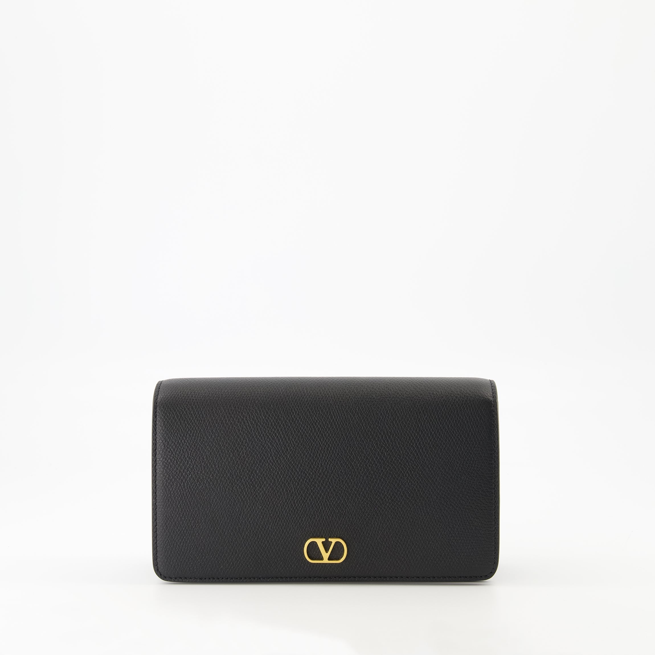 pochette VLogo, Valentino Garavani, grained leather pouch, elegant accessory, stylish clutch