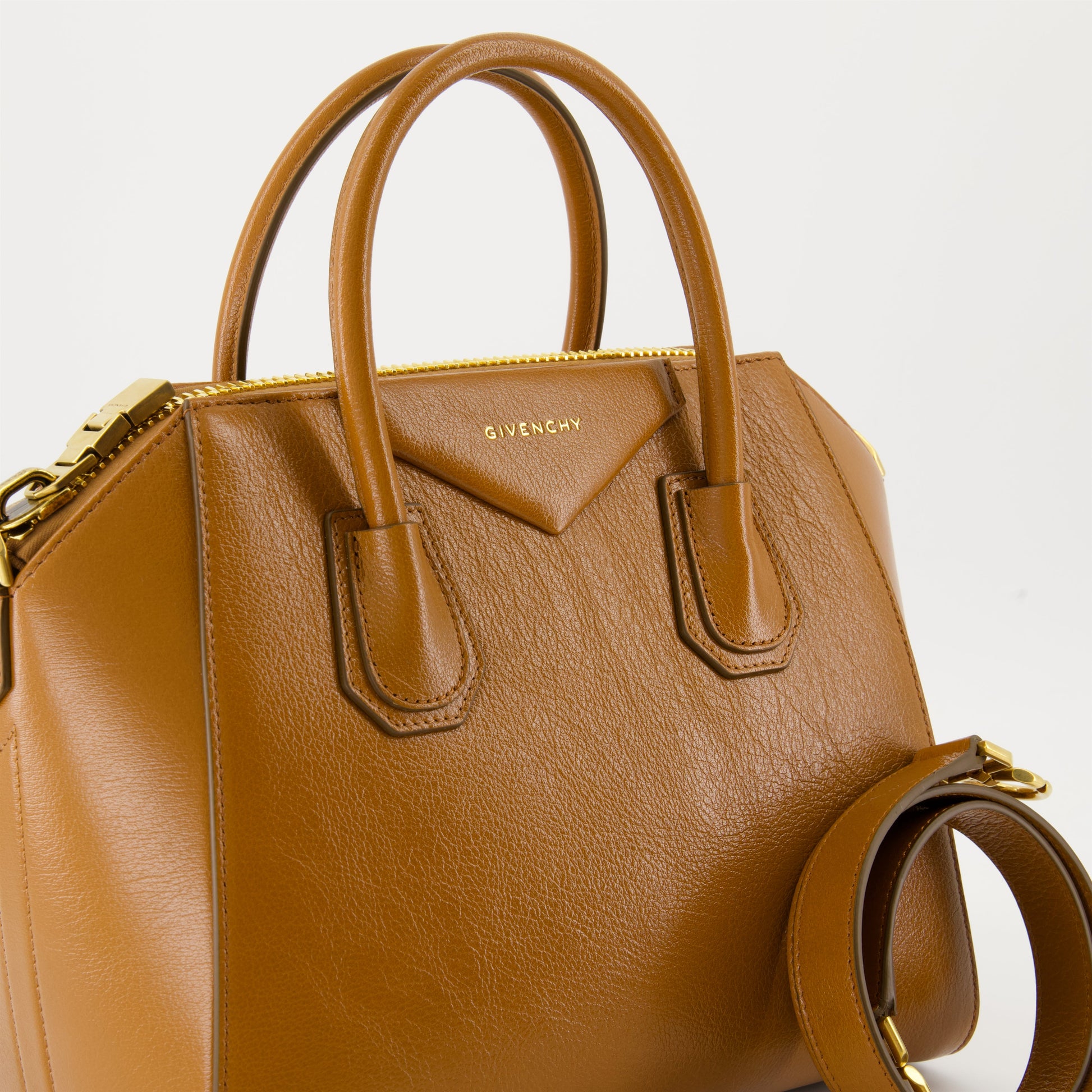 Antigona bag, Givenchy leather bag, luxury handbag, designer leather bag, high-end accessories