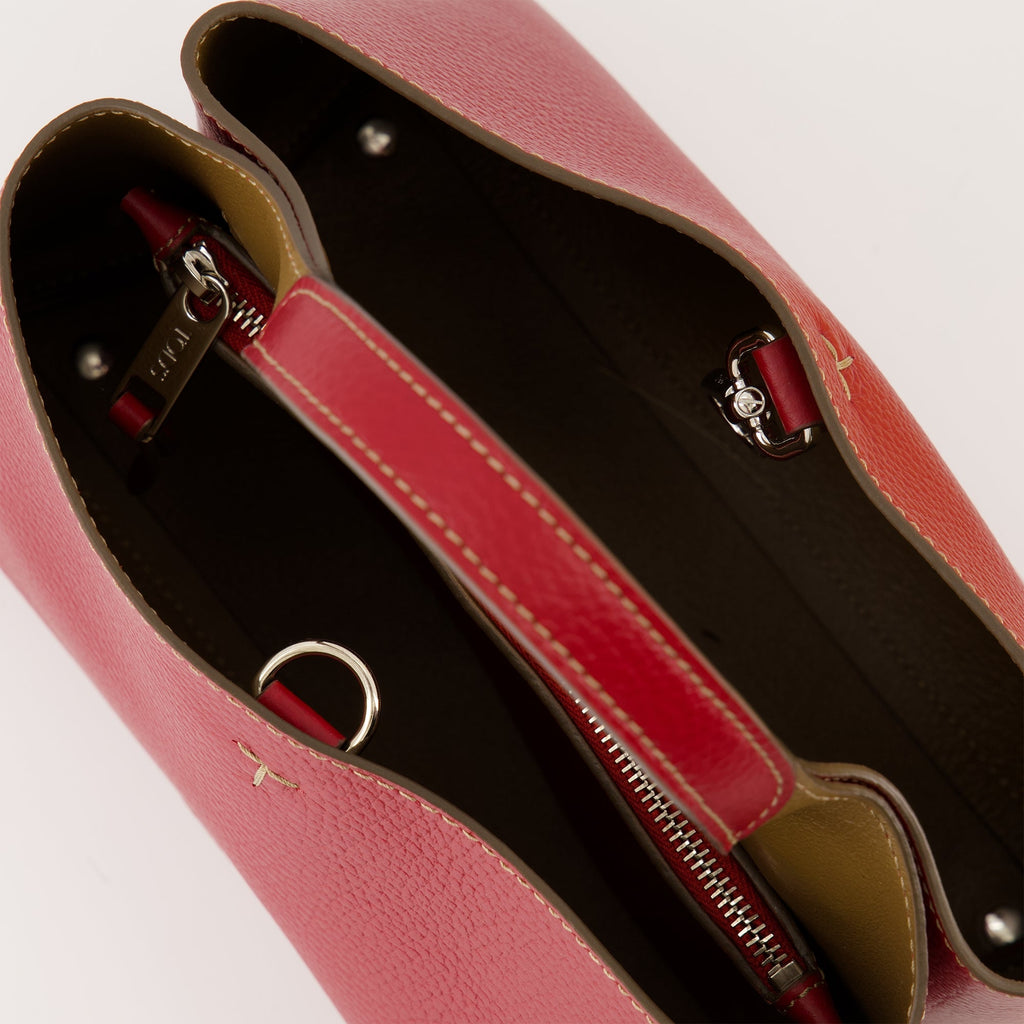 Tod's Micro Bag, red leather bag, grained calfskin bag, Autumn-Winter 2025, luxury accessories