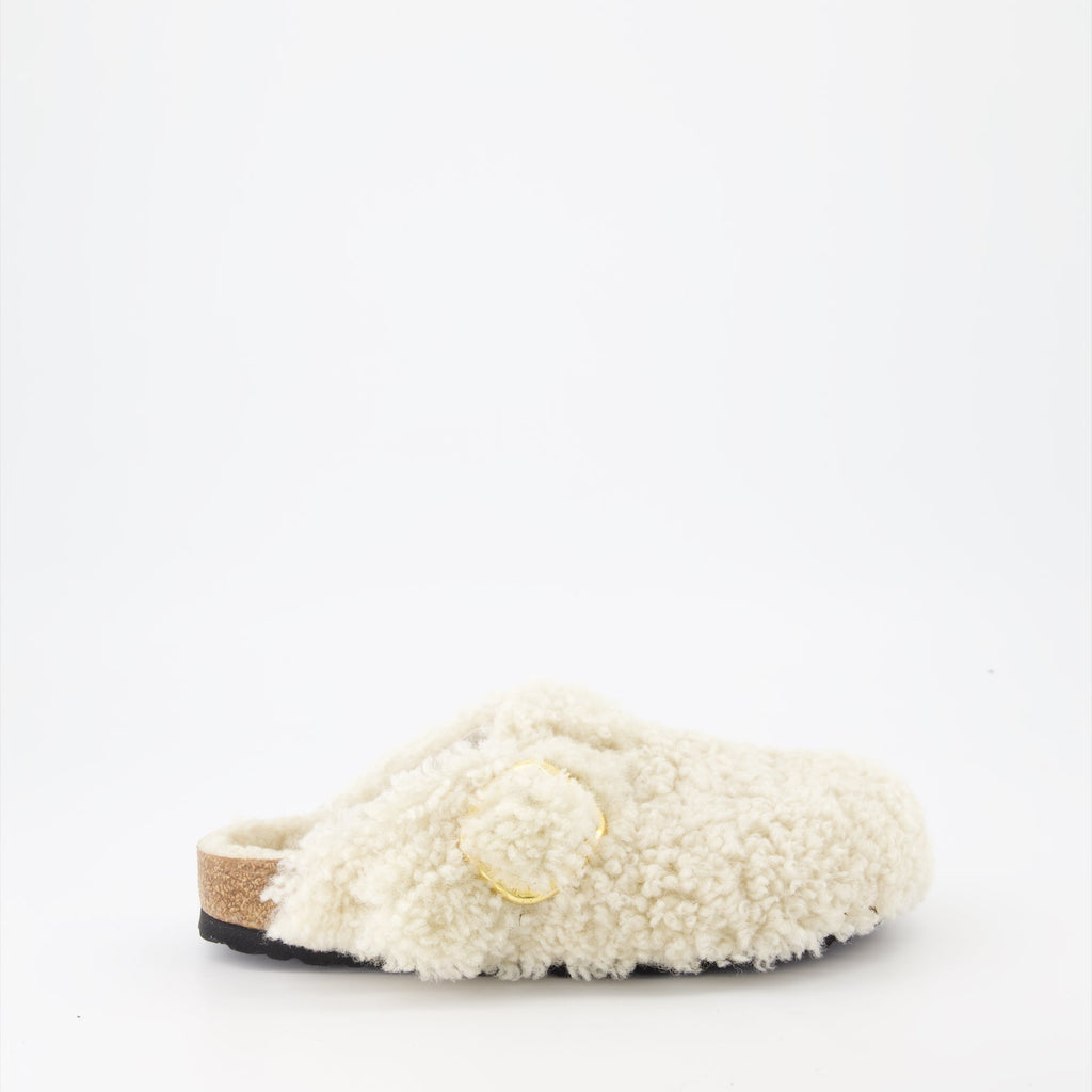 Image des Boston Mules avec grande boucle par Birkenstock pour femmes - Saison Automne-Hiver 2024 - Vue de côté droite