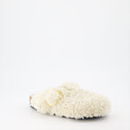 Imagen de Boston Mules con gran hebilla de Birkenstock para mujeres - Temporada Otoño-Invierno 2024 - Vista frontal derecha en tres cuartos