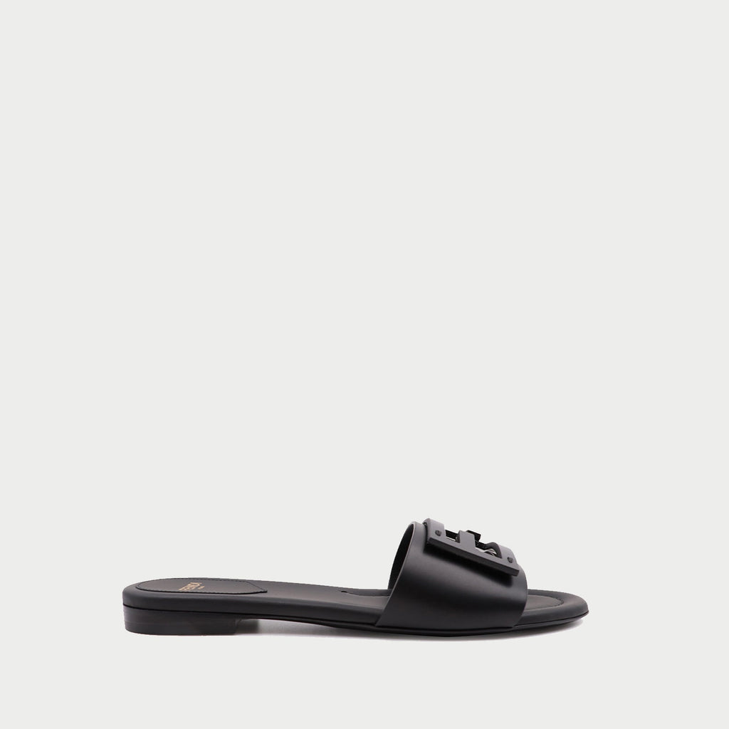Image de sandales baguette en cuir noir de Fendi pour femmes - Saison automne-hiver 2024 - Vue de droite