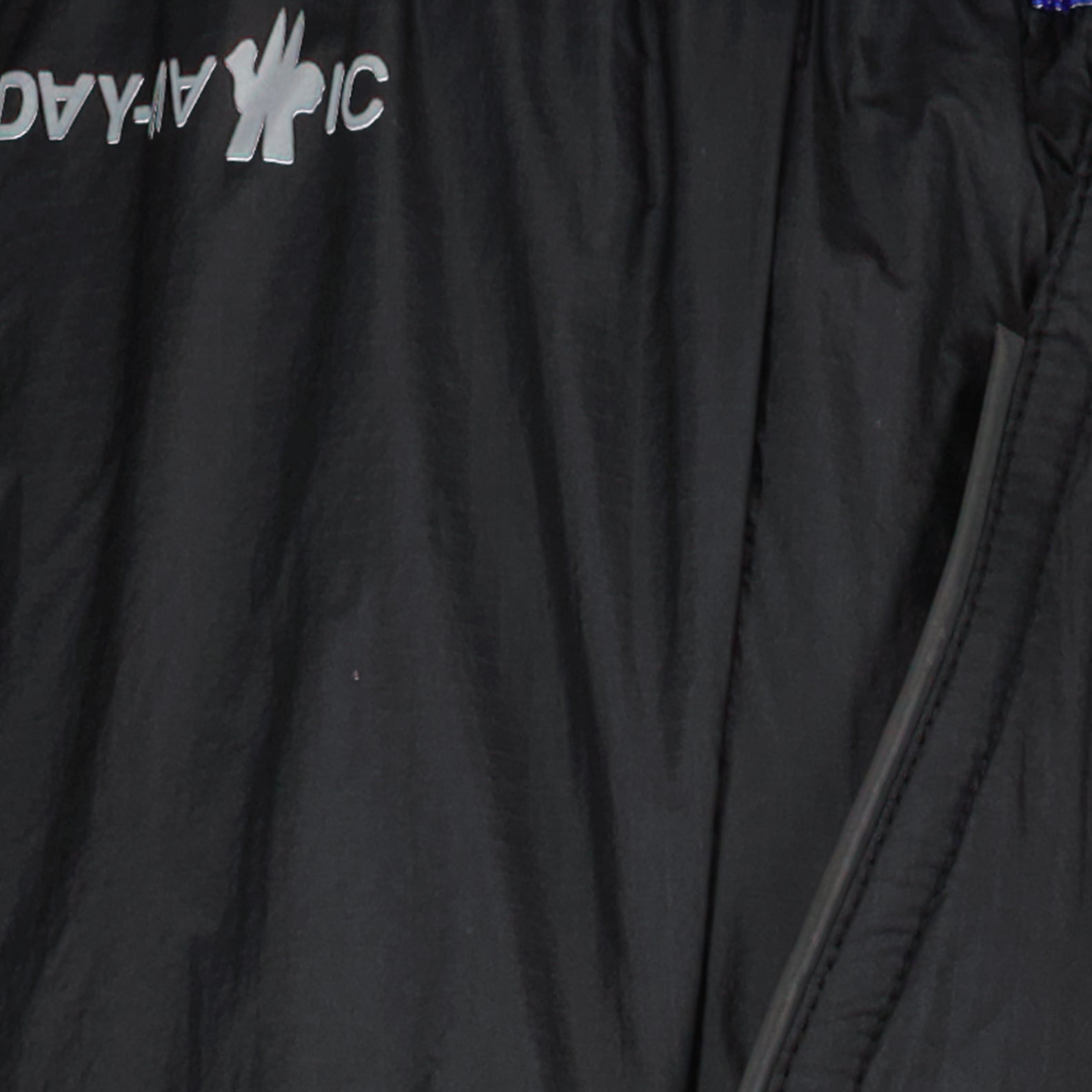 Imagen de pantalones de jogging de nylon de Moncler Grenoble para hombres - Temporada Otoño-Invierno 2022 - Vista Detalle 1