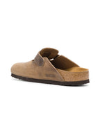 Bild der Boston Mules von Birkenstock für Damen - Saison Frühling-Sommer 2024 - Rückansicht rechts in drei Vierteln