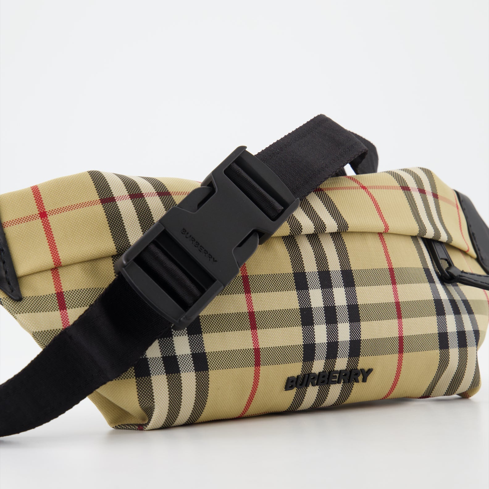 Burberry, Waist Bag, Luxury Accessories, Men’s Fashion, Checkered Bag