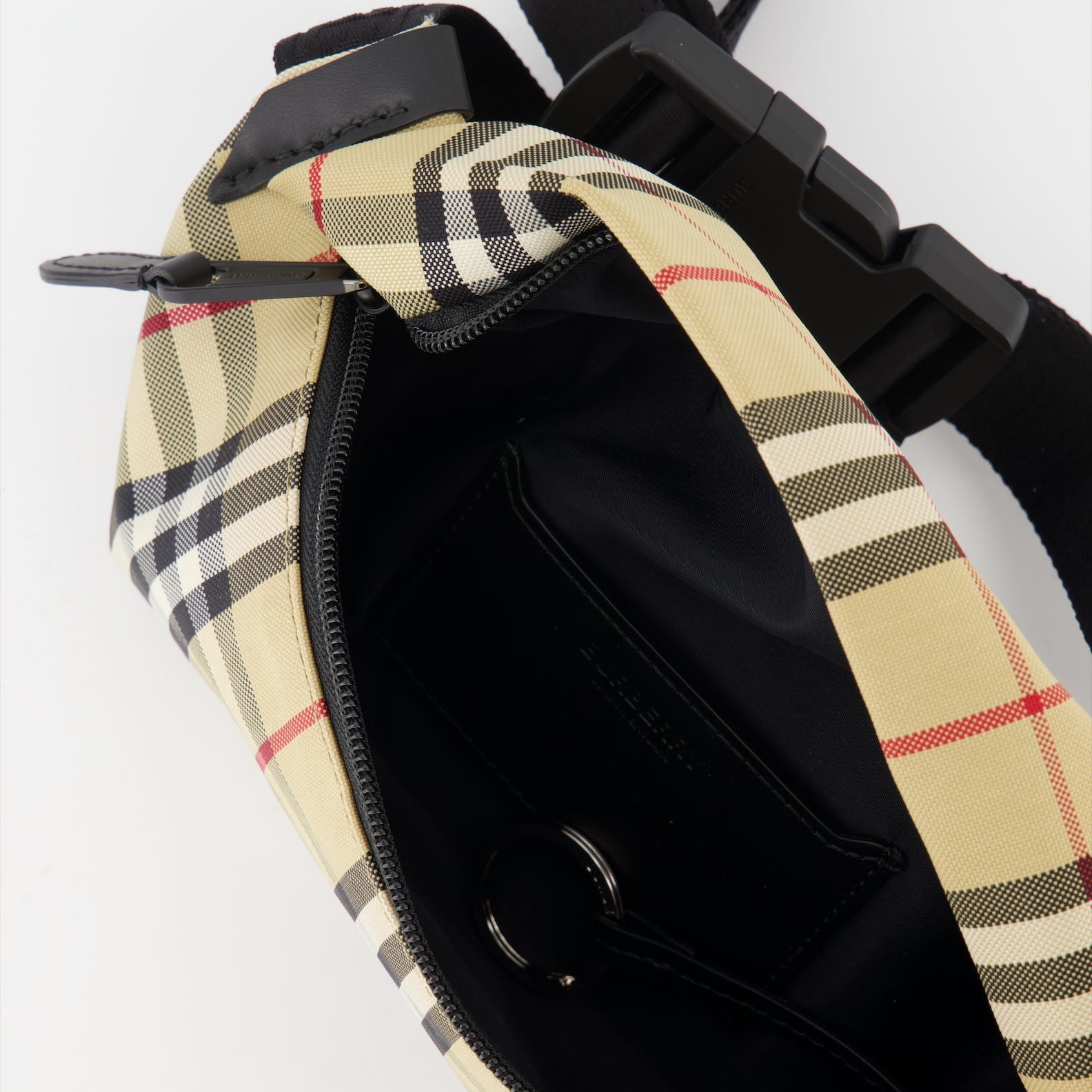 Burberry, Waist Bag, Luxury Accessories, Men’s Fashion, Checkered Bag