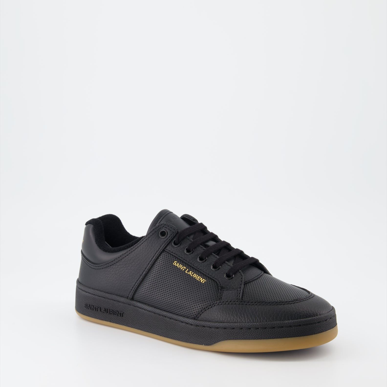 Image des baskets en cuir noir SL/61 de Saint Laurent pour hommes - Saison Automne-Hiver 2023 - Vue frontale droite en trois quarts