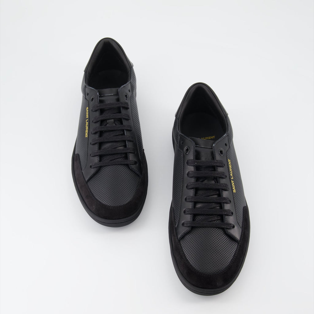 Image de baskets en cuir et daim Classic SL/10 par Saint Laurent pour hommes - Saison Automne-Hiver 2023 - Vue supérieure pair