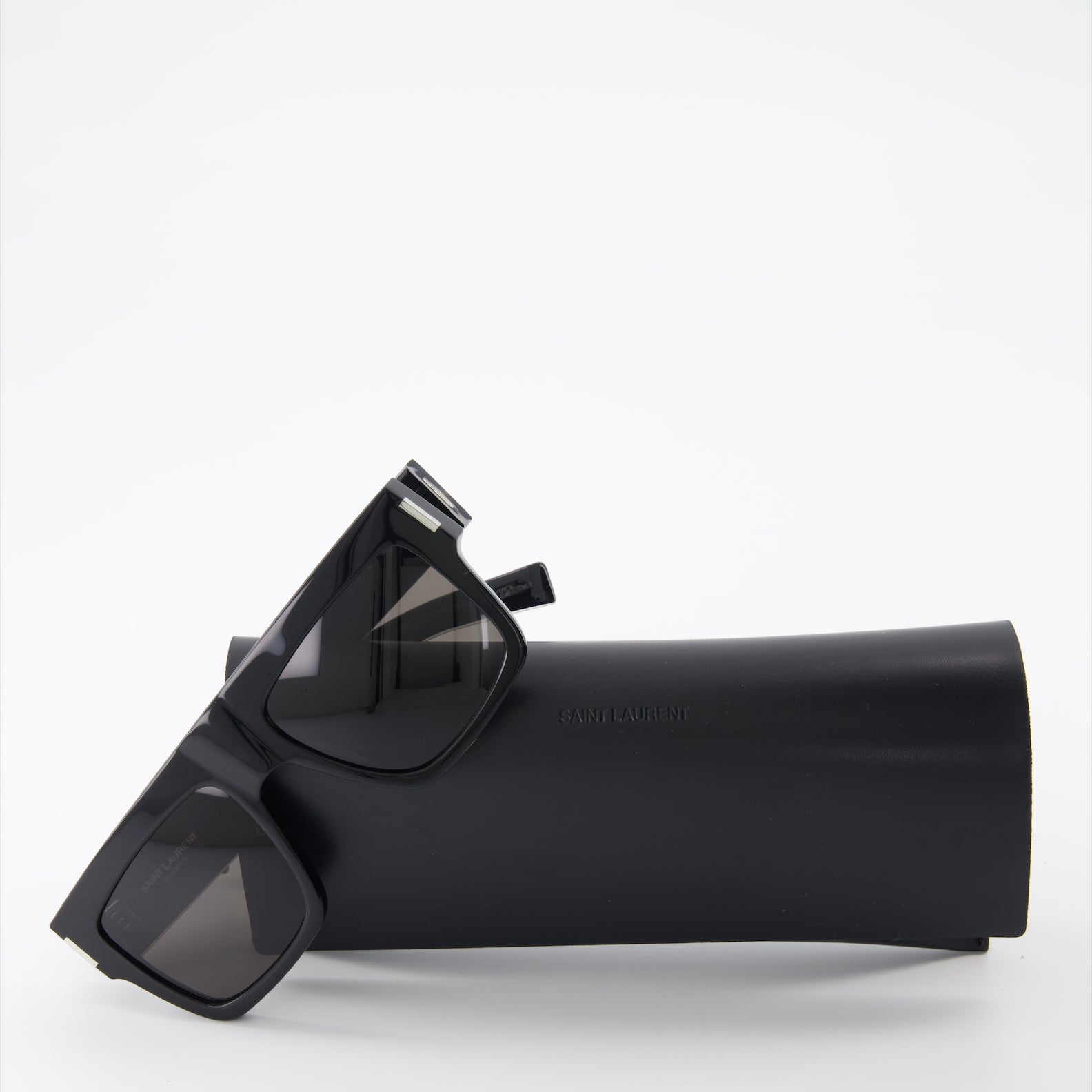 Wellington sunglasses, UVA protection eyewear, luxury sunglasses, engraved logo eyewear, Saint Laurent sunglasses