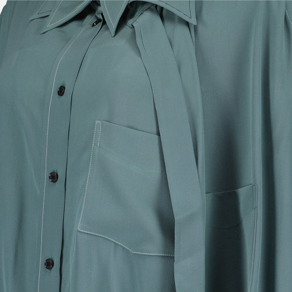 ラインドブルーブラウス