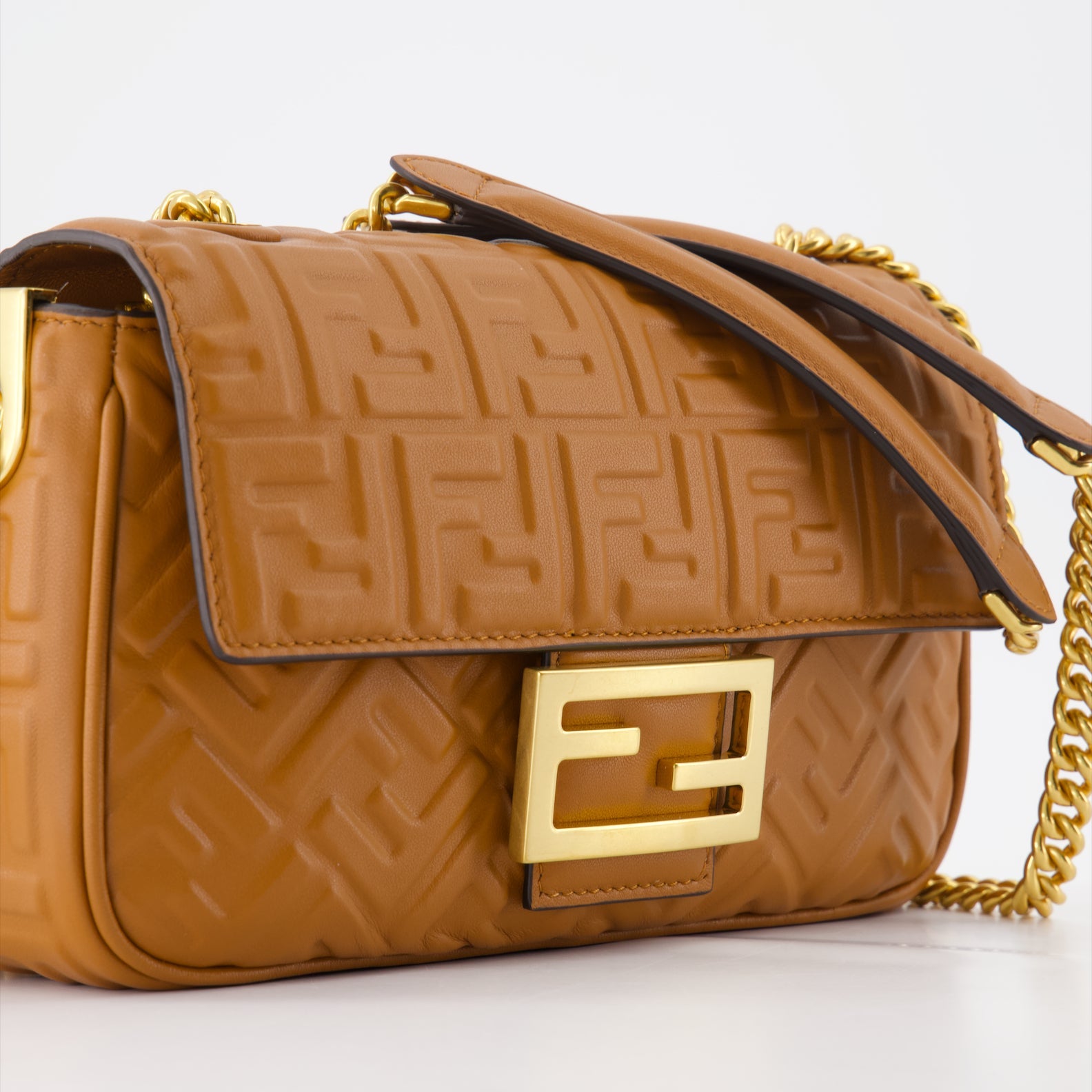 Fendi, Baguette Bag, Brown Leather Bag, Designer Handbag, Luxury Accessories