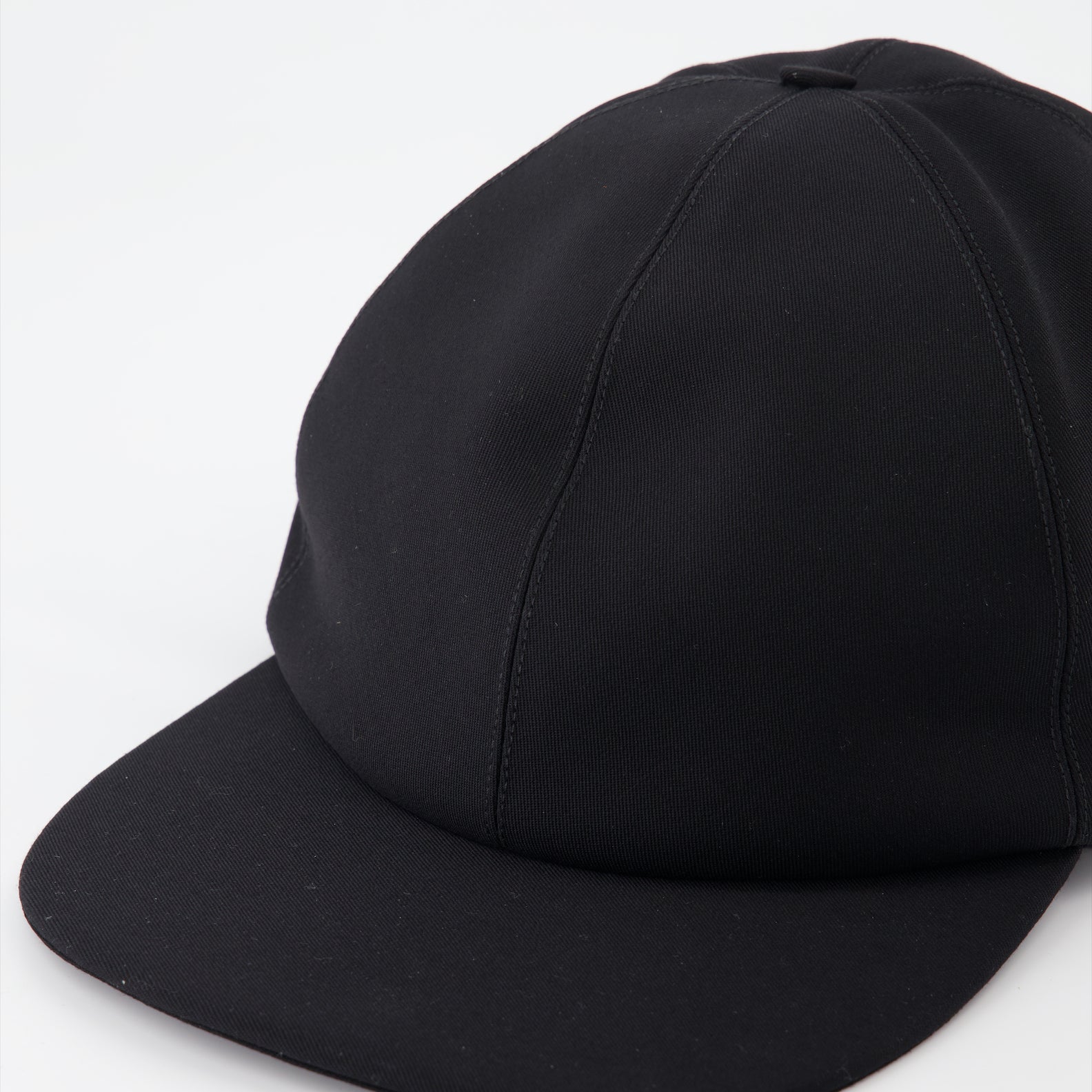 Dior men's cap, luxury wool cap, elegant bow cap, designer headwear, men's fashion accessories