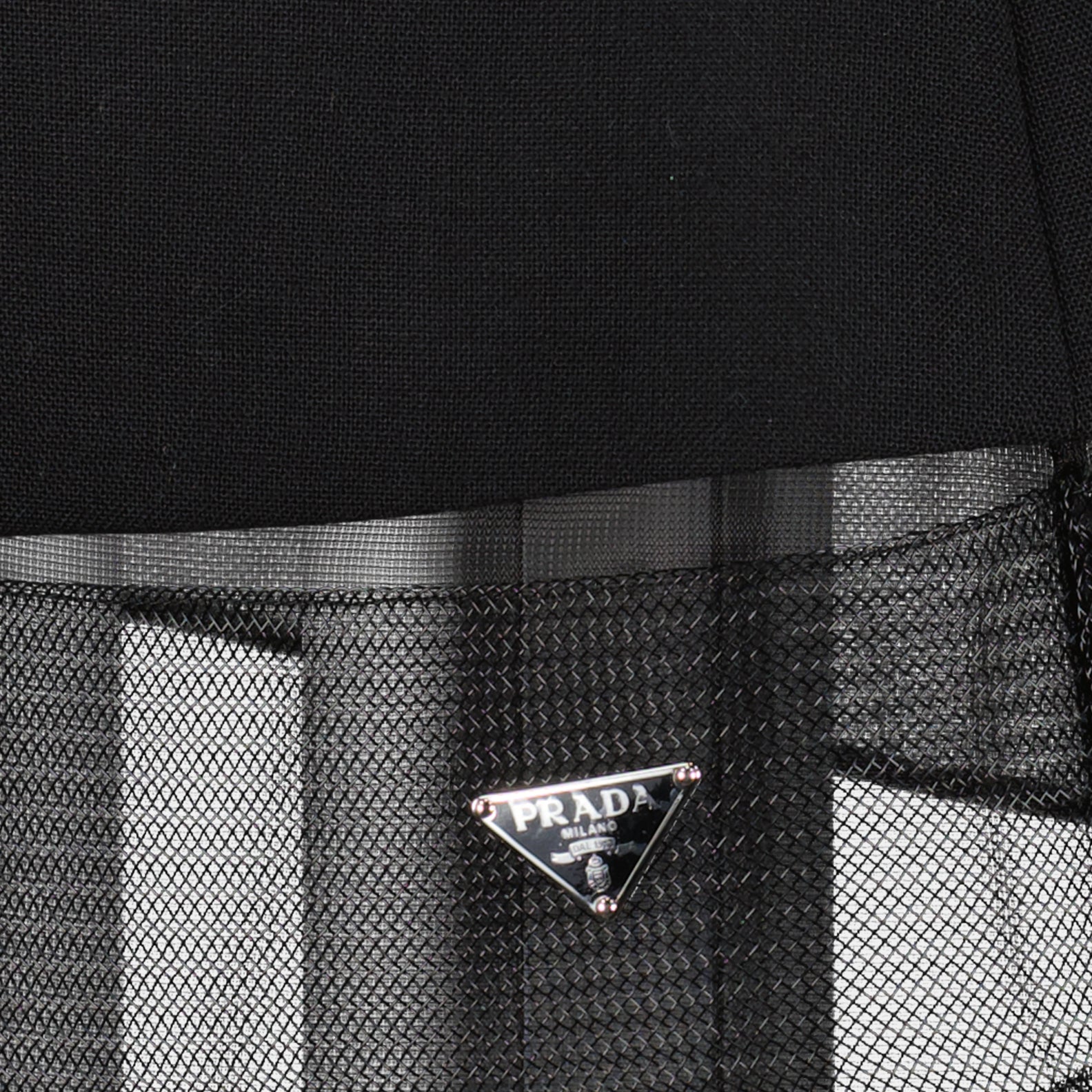 프라다의 여성용 짧은 검정 울 드레스 이미지 - 2024 봄-여름 시즌 - 세부 사항 보기 8