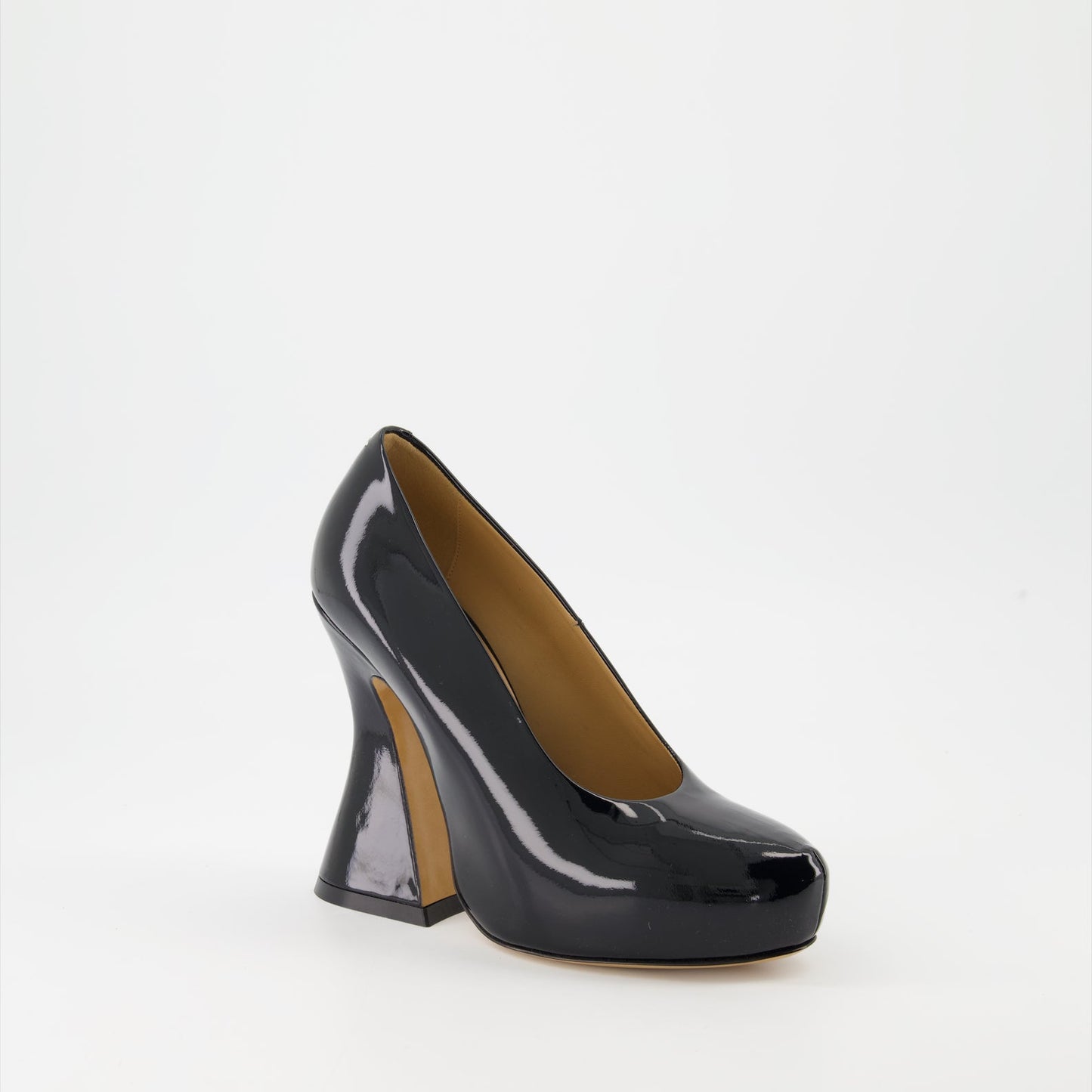 Patent Leather Pumps, Maison Margiela Shoes, Luxury Heels, High-End Footwear, Designer Pumps